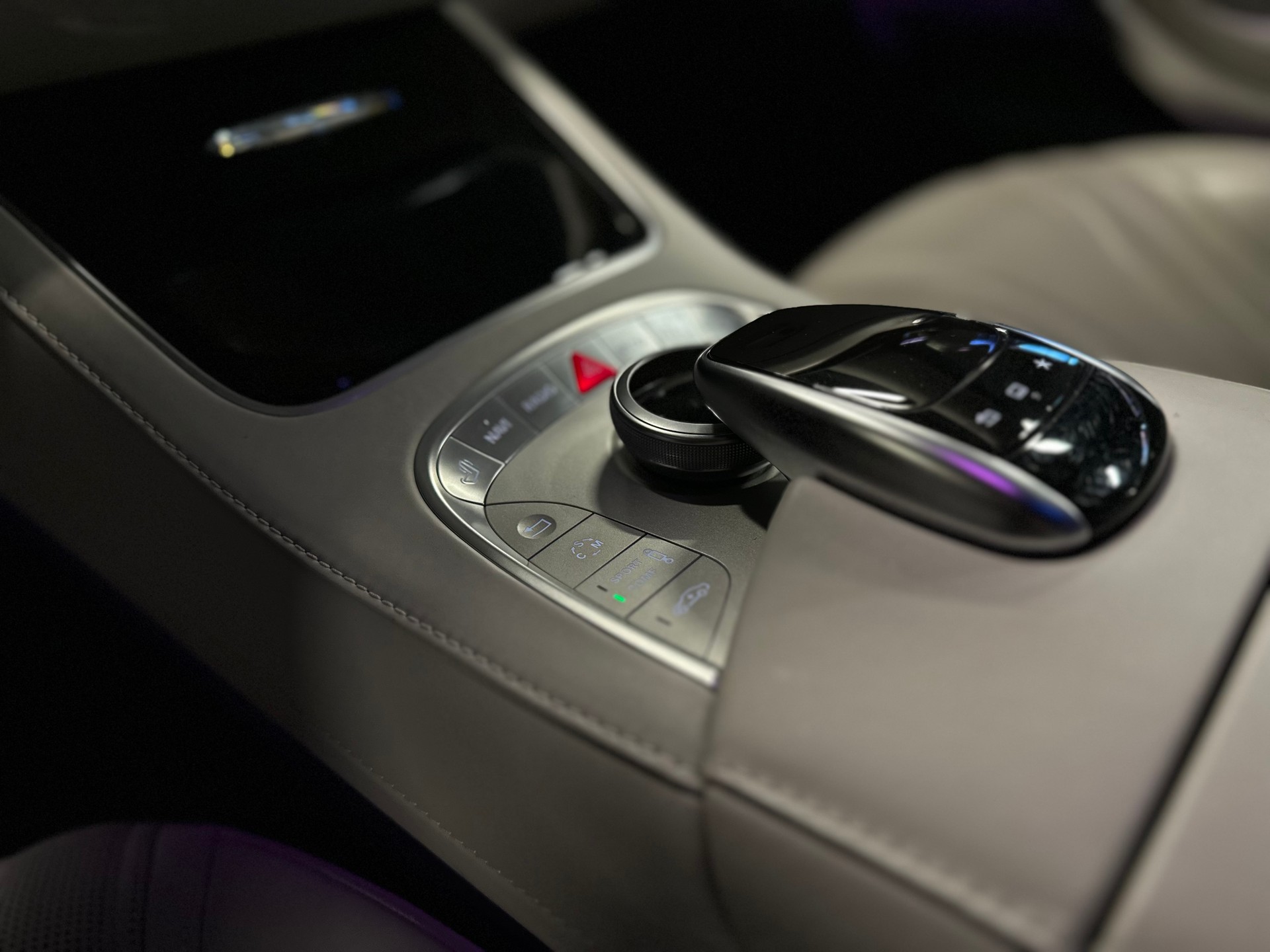 MERCEDES-BENZ S 63 AMG Coupé 4Matic Speedshift MCT / ** Keramik Bremsen / Carbon Paket / Burmester 3D **-image-19
