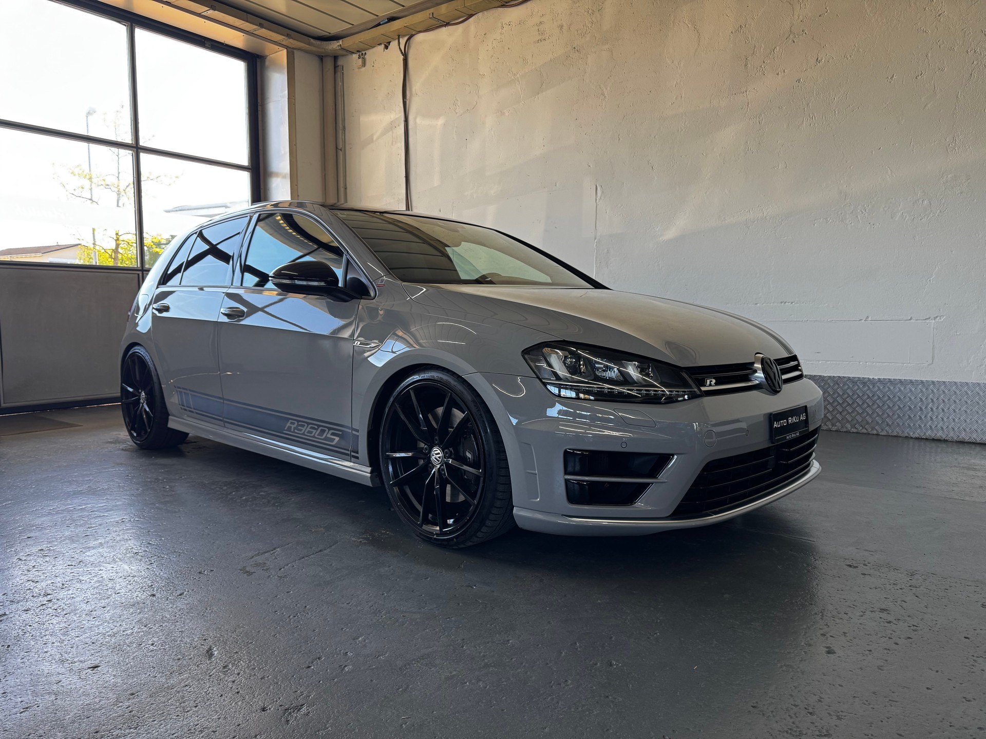 VW Golf 2.0 TSI R360S 4Motion DSG-image-1