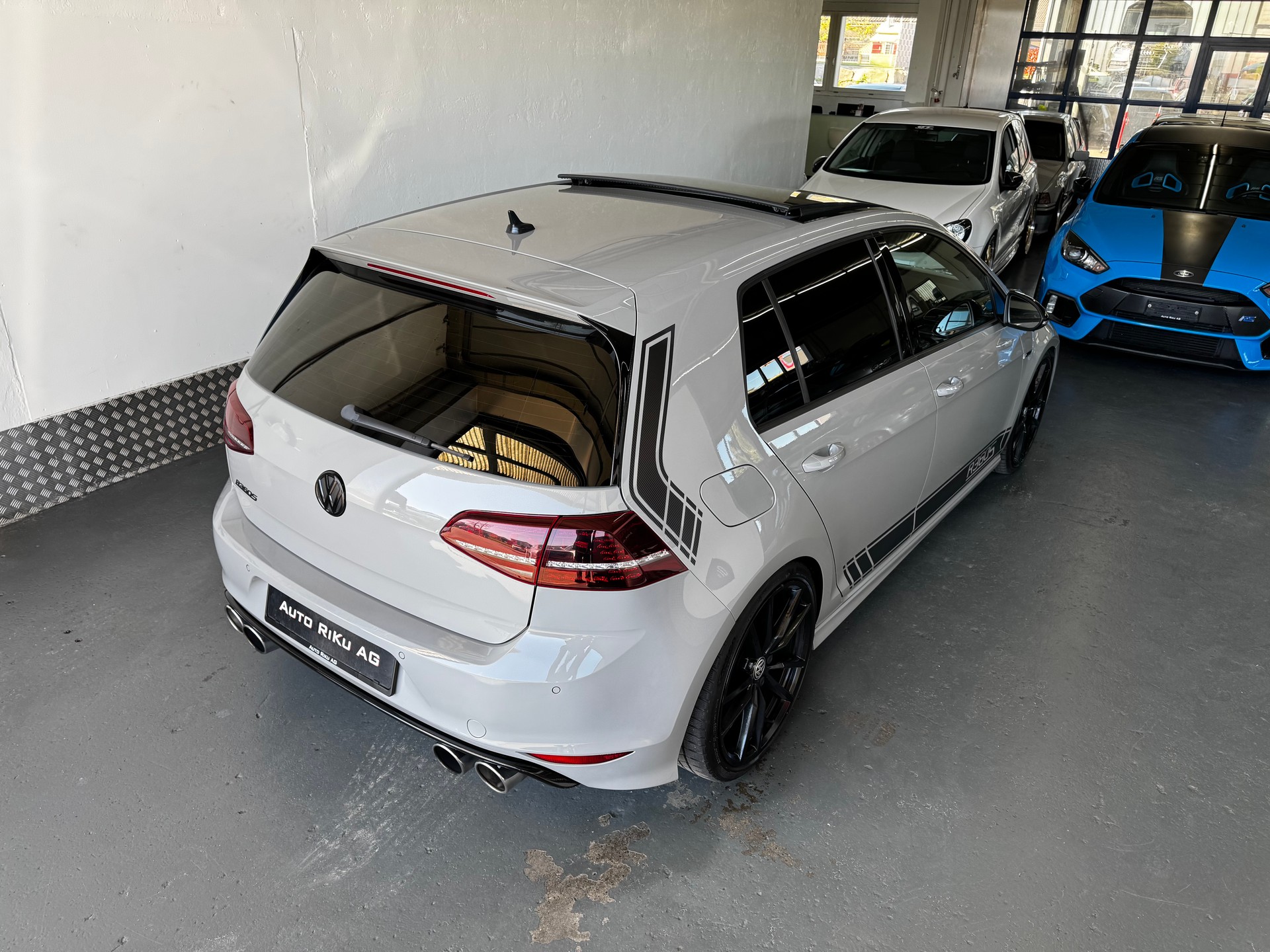 VW Golf 2.0 TSI R360S 4Motion DSG-image-8