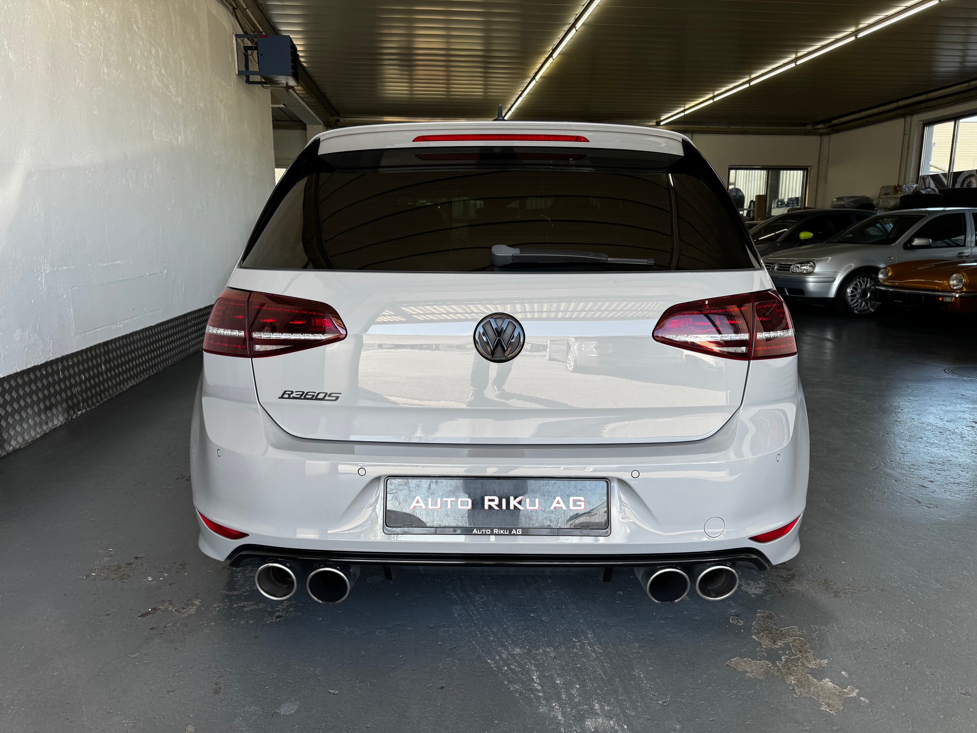 VW Golf 2.0 TSI R360S 4Motion DSG-image-11