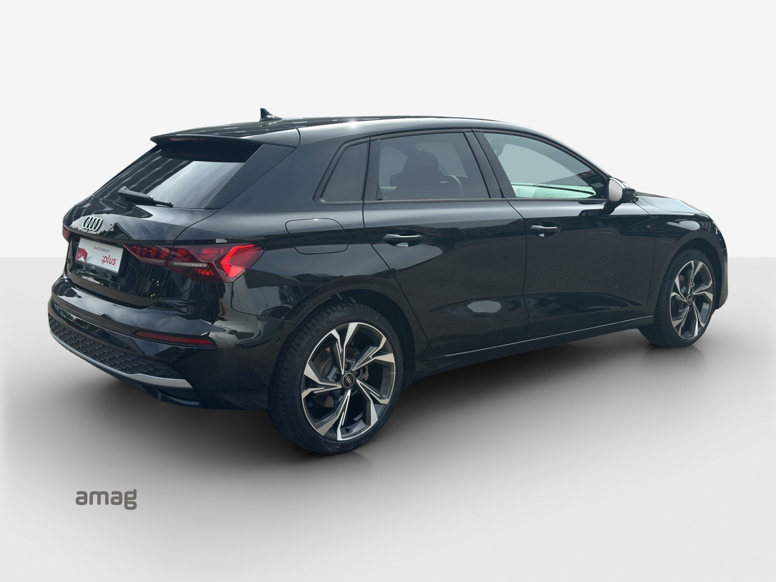 AUDI A3 Sportback 35 TFSI Attraction S-tronic-image-4