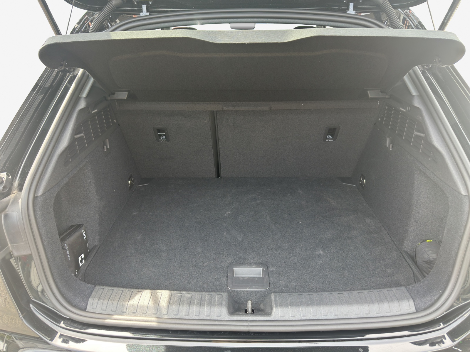 AUDI A3 Sportback 35 TFSI Attraction S-tronic-image-12