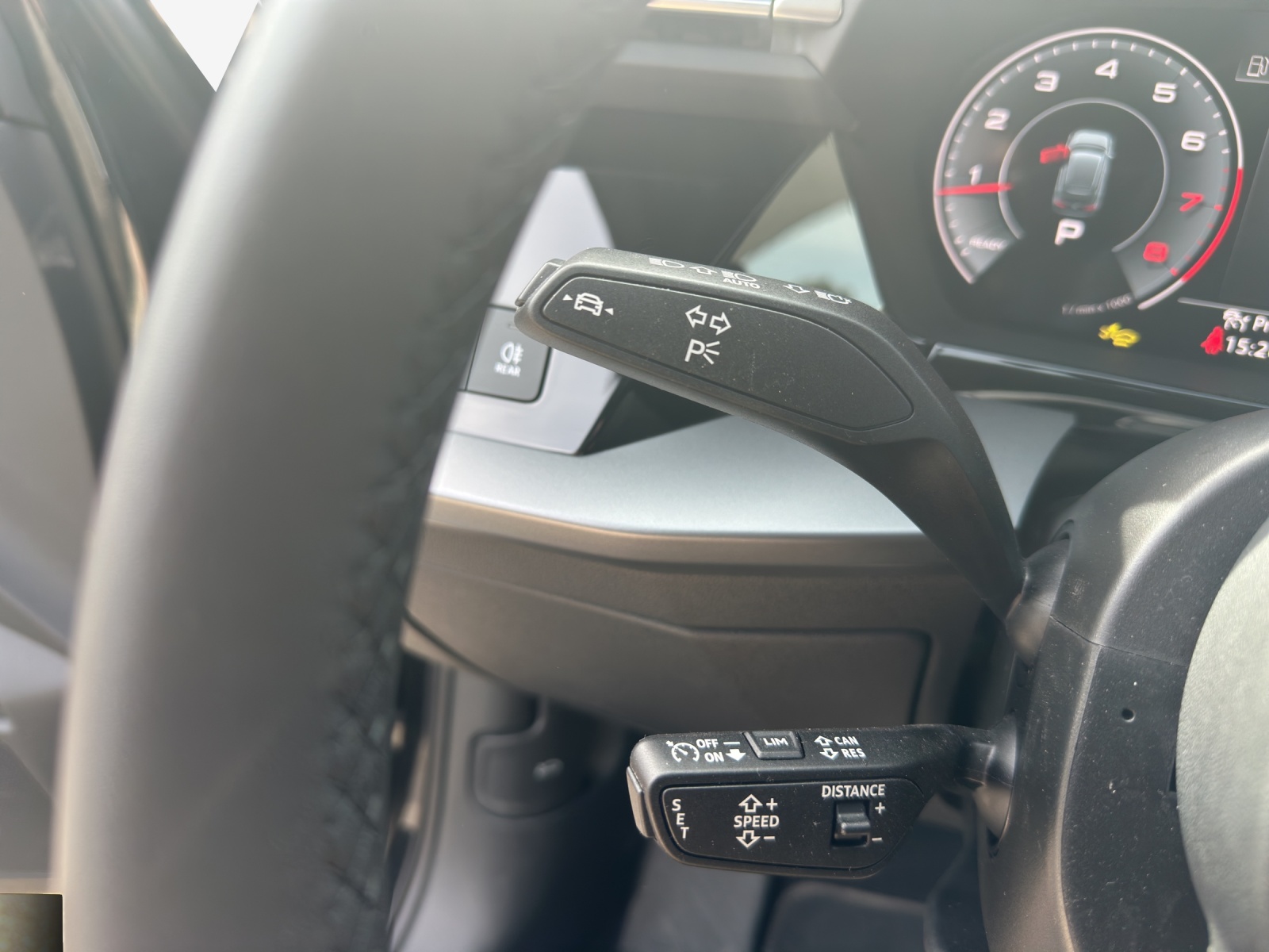 AUDI A3 Sportback 35 TFSI Attraction S-tronic-image-13