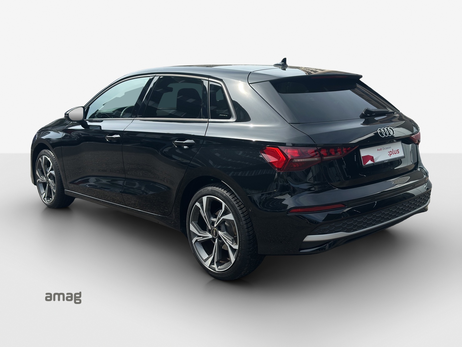 AUDI A3 Sportback 35 TFSI Attraction S-tronic-image-2