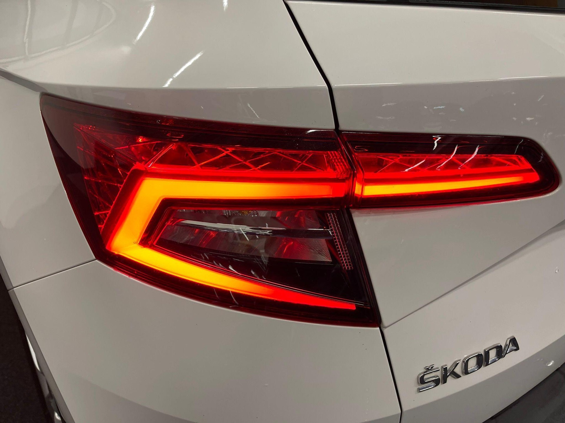 SKODA Karoq 1.5 TSI Style DSG-image-8