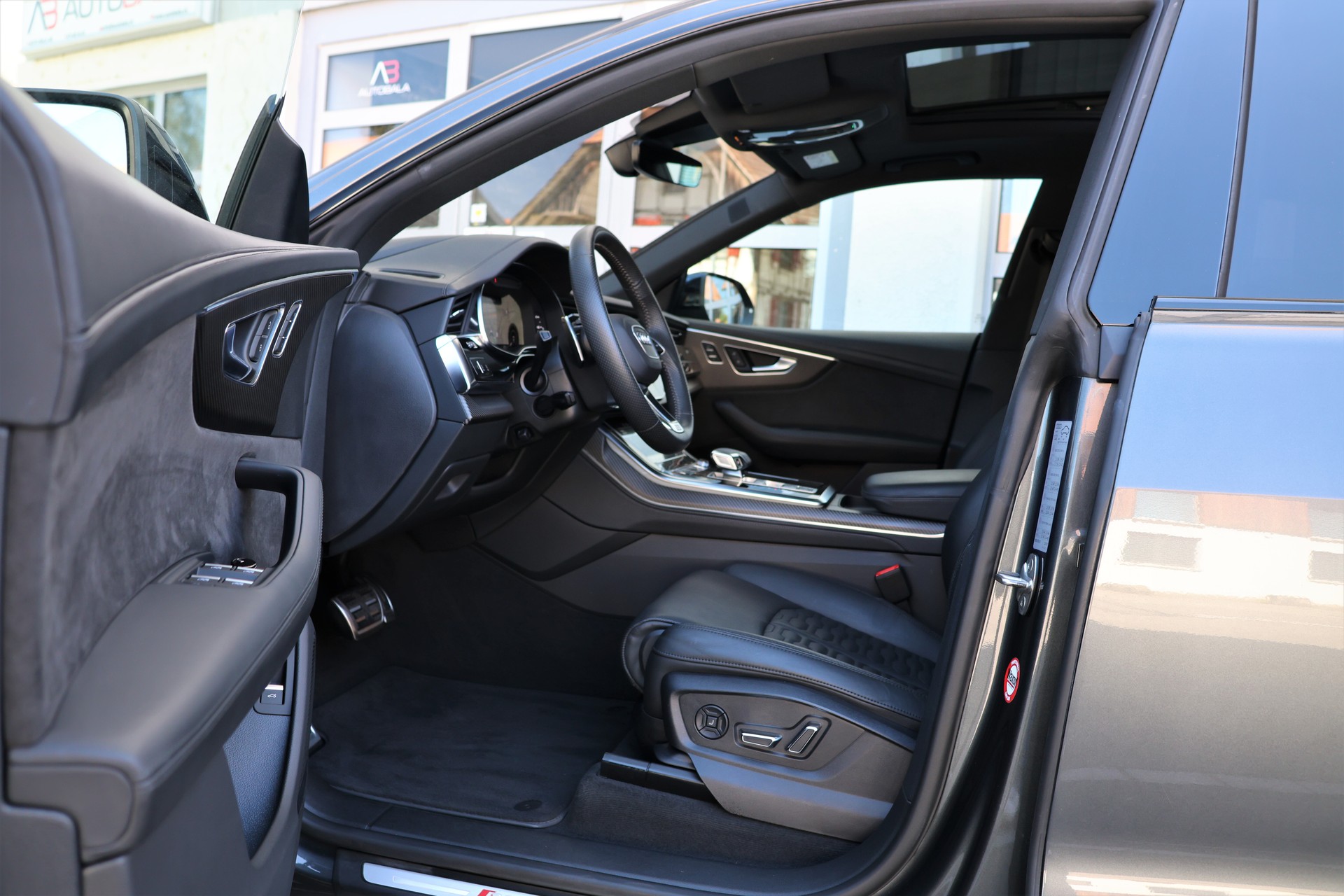 AUDI RSQ8 quattro tiptronic (CH) + 3.5T AHK-image-8