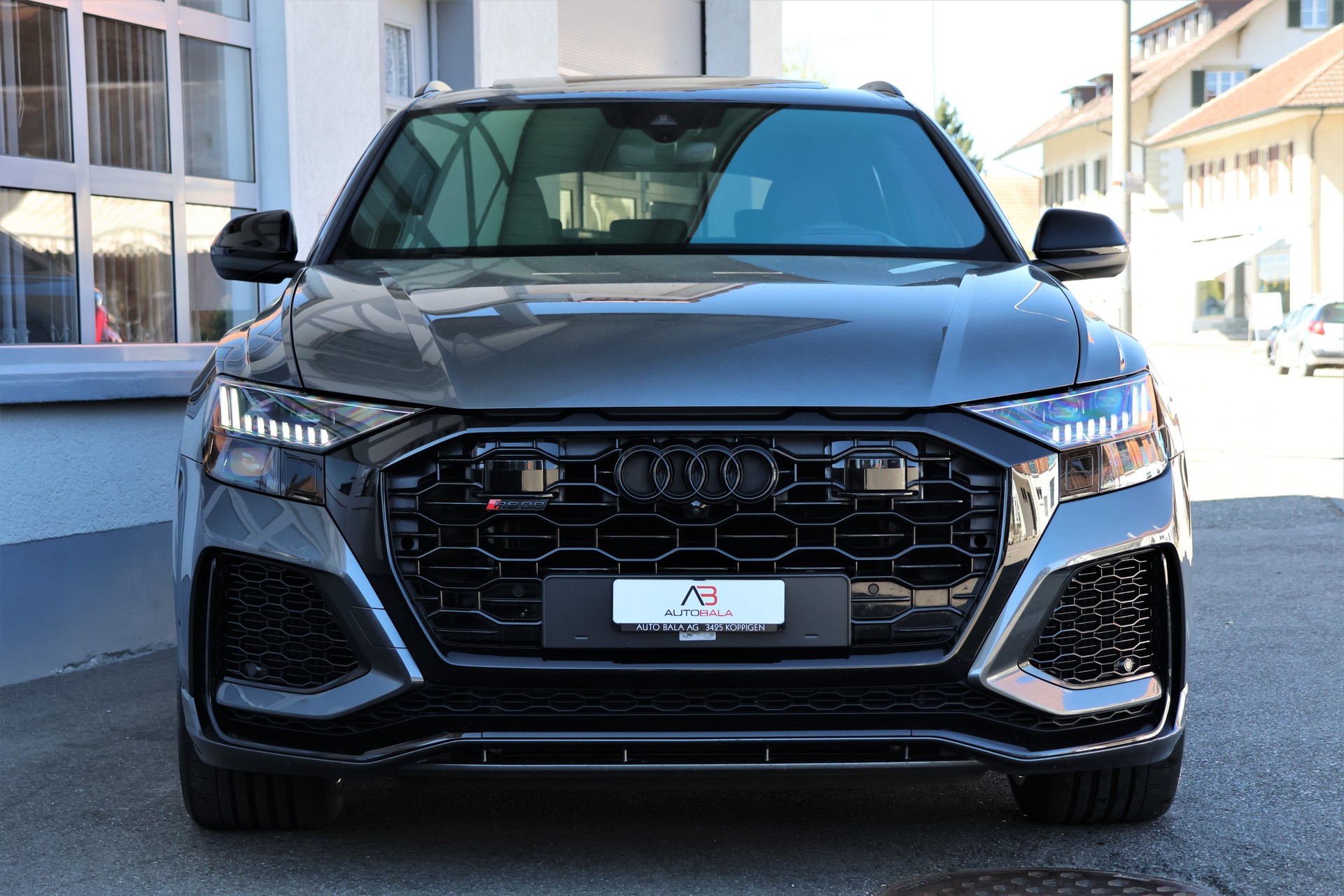 AUDI RSQ8 quattro tiptronic (CH) + 3.5T AHK-showroom-element-1