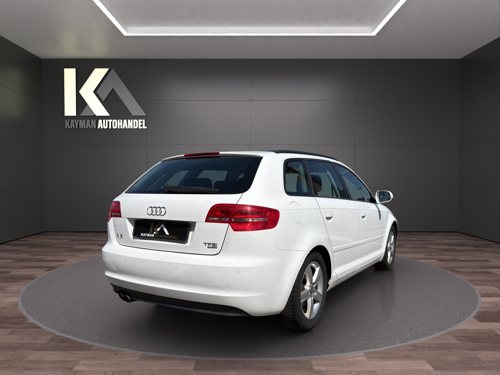 AUDI A3 Sportback 1.8 TFSI Attraction quattro / sicher unterwegs bei jedem Wetter-image-3