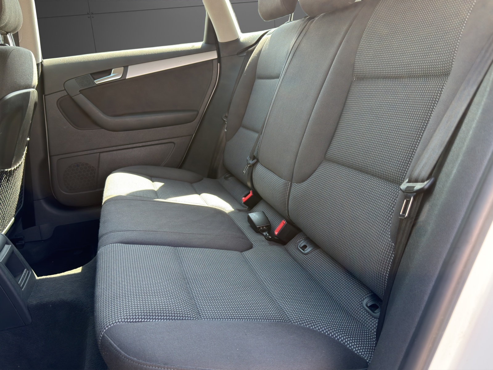 AUDI A3 Sportback 1.8 TFSI Attraction quattro / sicher unterwegs bei jedem Wetter-image-8