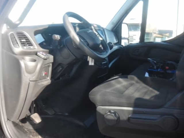 IVECO 70 C 18H Kipper mit Kran-image-6