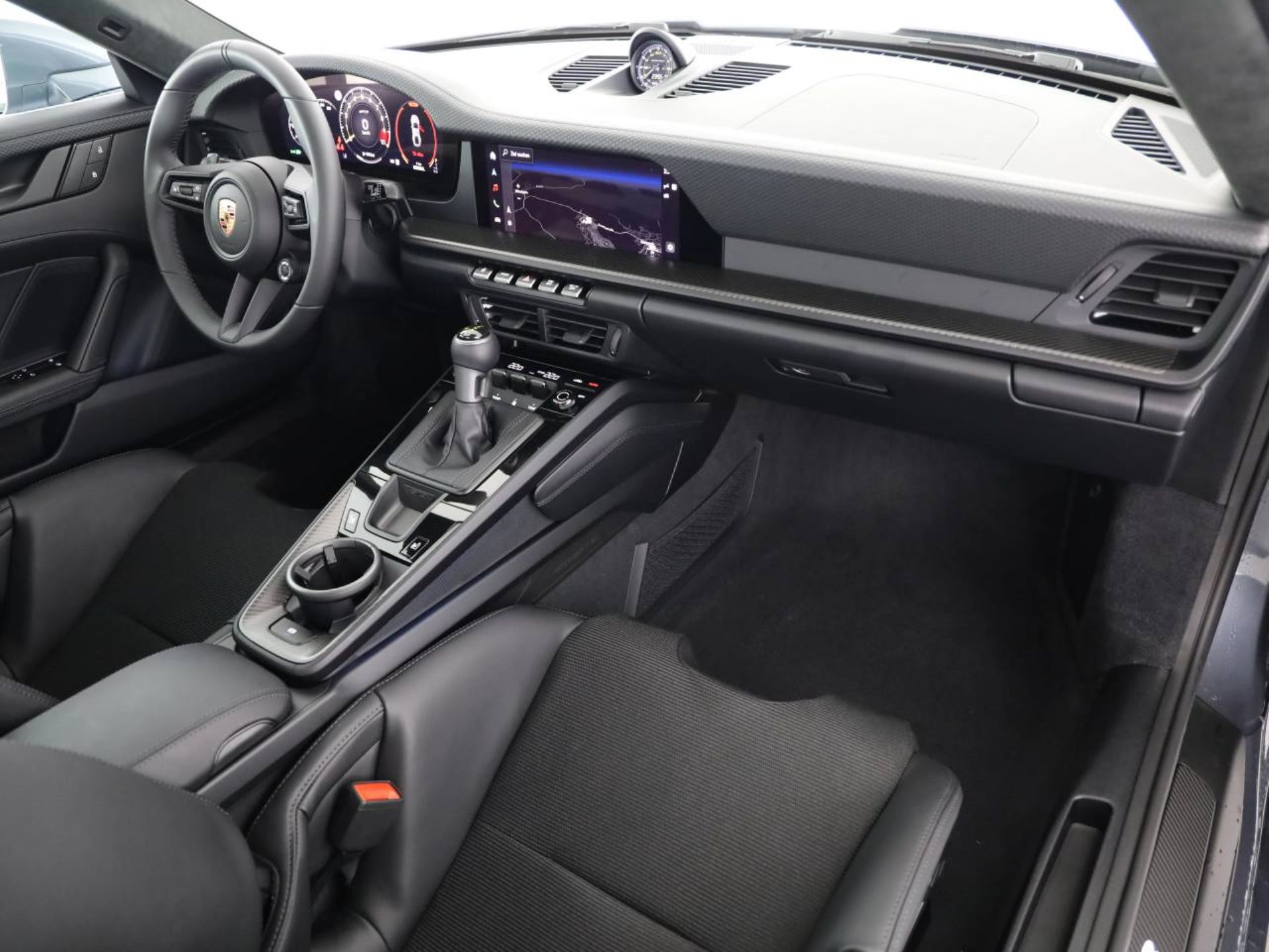 PORSCHE 911 GT3 mit Touring-Paket-image-10