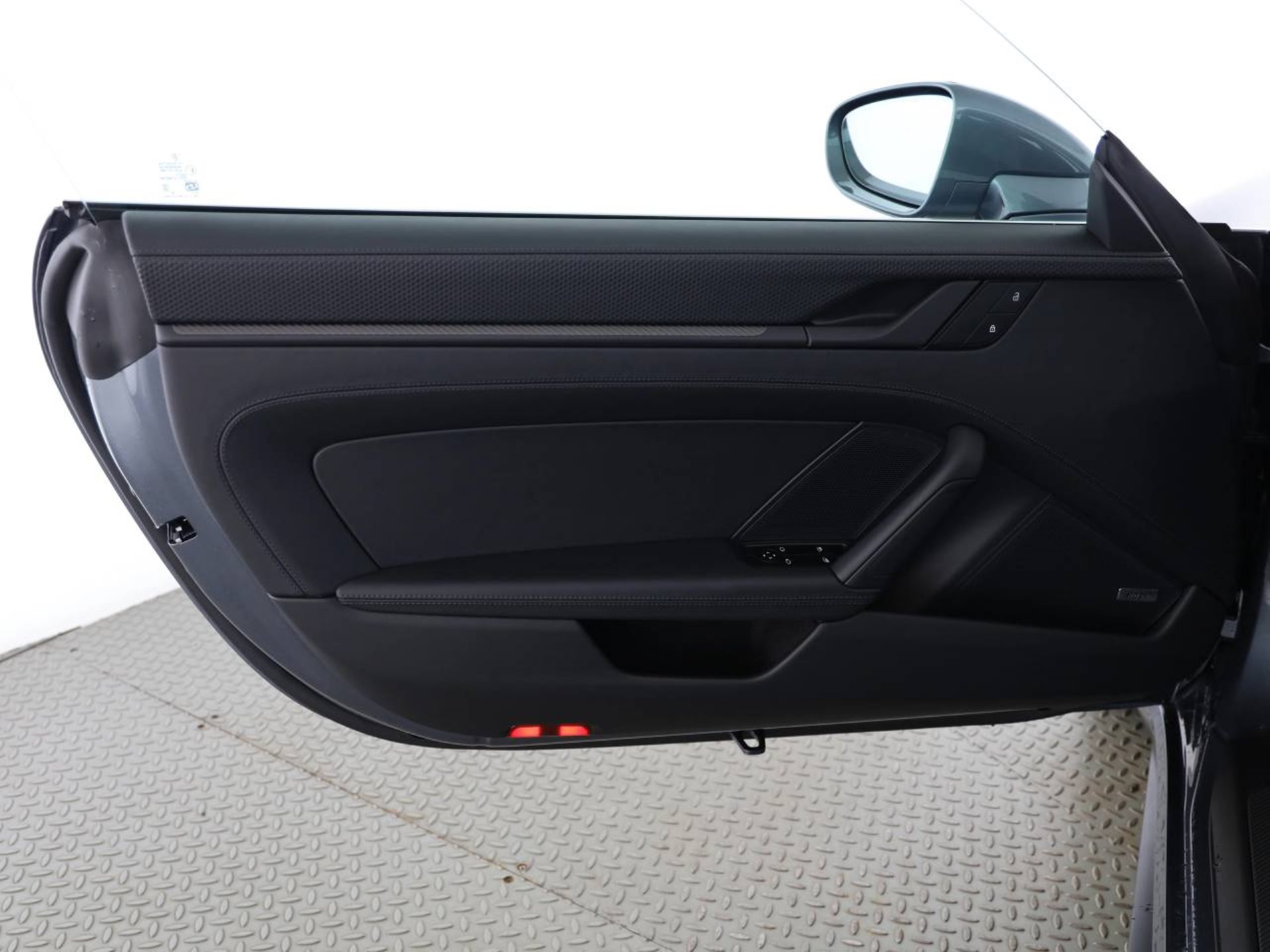 PORSCHE 911 GT3 mit Touring-Paket-image-17