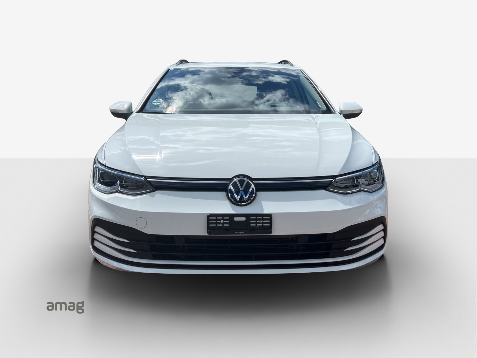 VW Golf Variant 1.5 eTSI mHEV Life-image-6