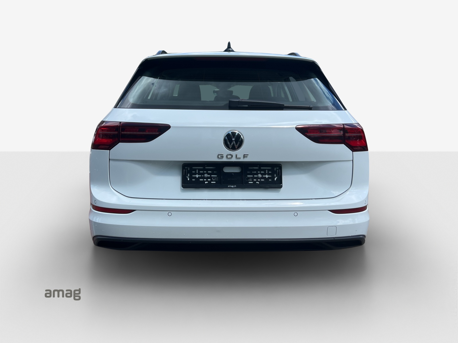 VW Golf Variant 1.5 eTSI mHEV Life-showroom-element-3