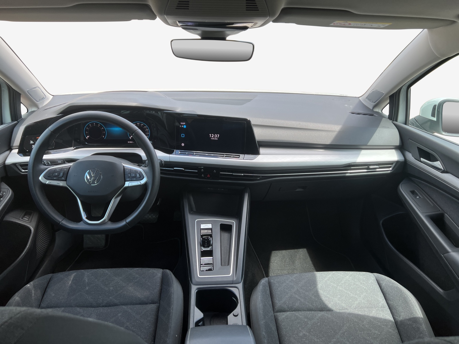 VW Golf Variant 1.5 eTSI mHEV Life-image-8