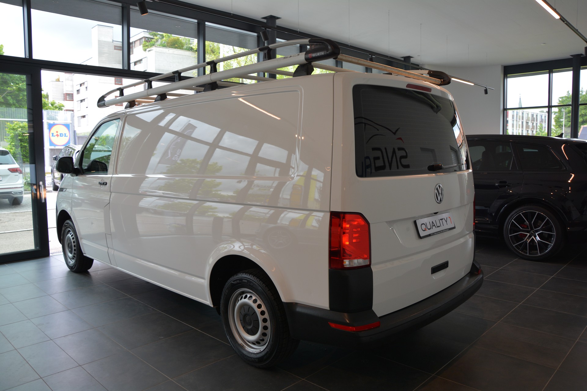 VW T6.1 2.0 TDI Transporter-image-3