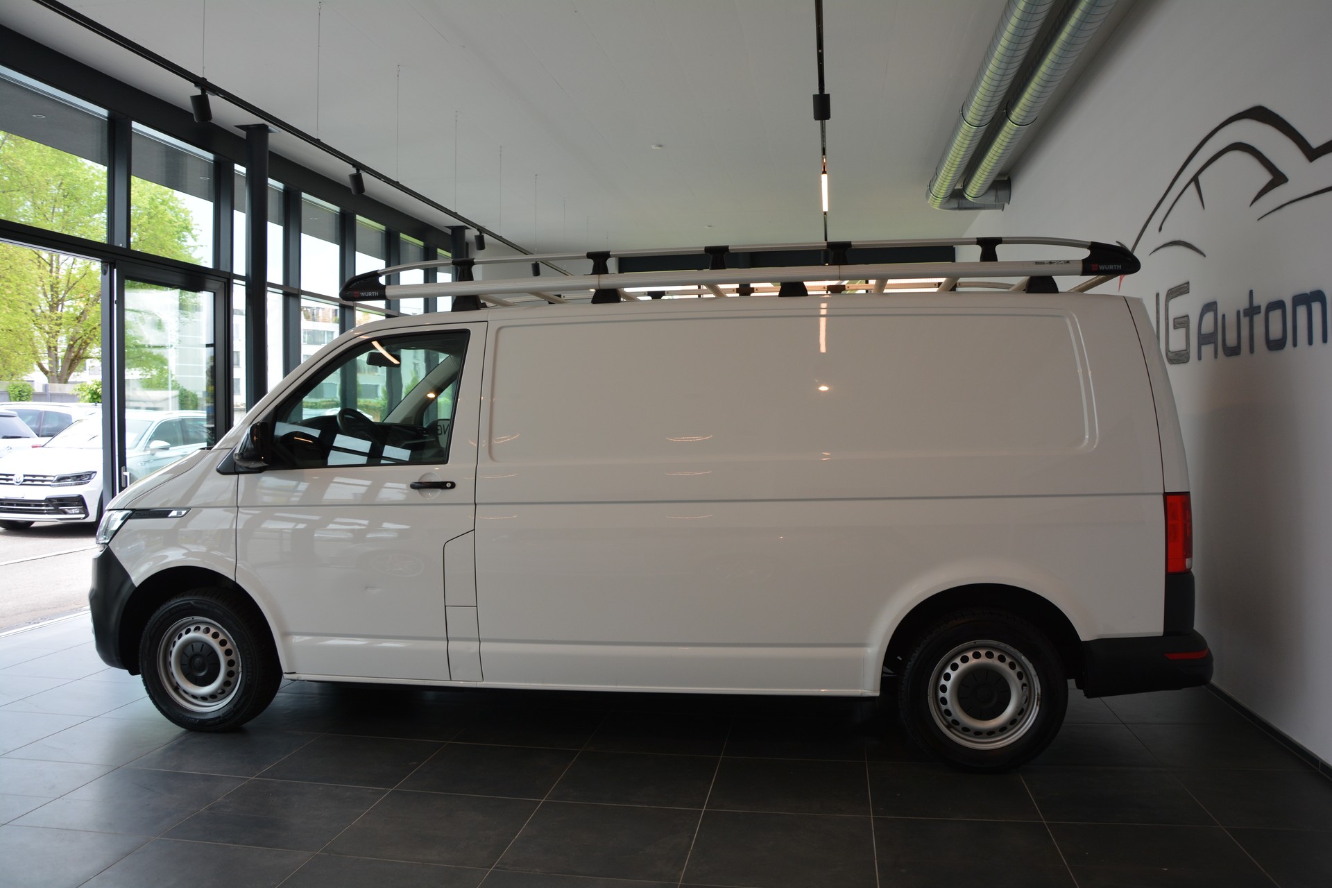 VW T6.1 2.0 TDI Transporter-image-2