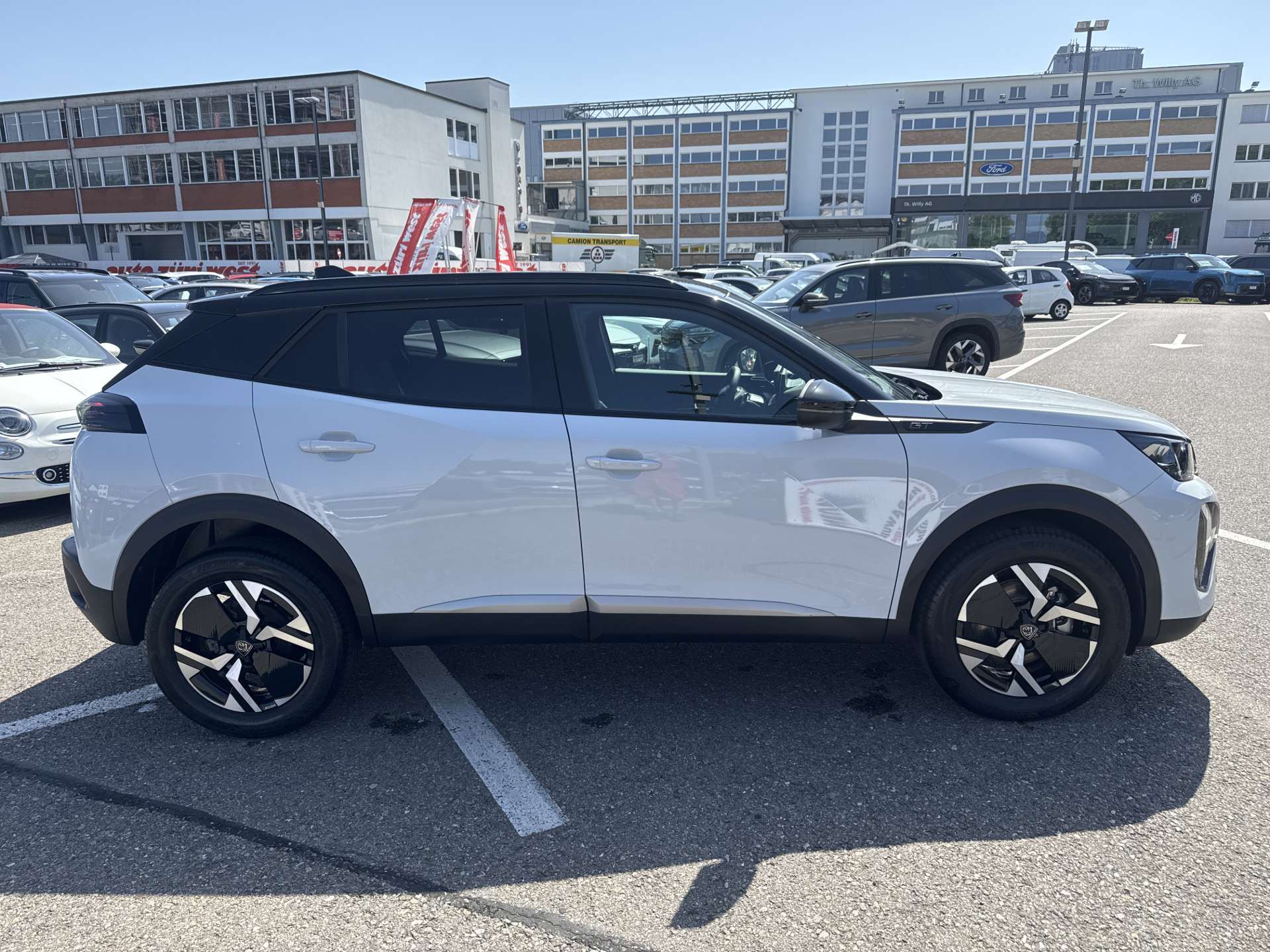 PEUGEOT 2008 1.2 145 MHEV GT Automat-image-10