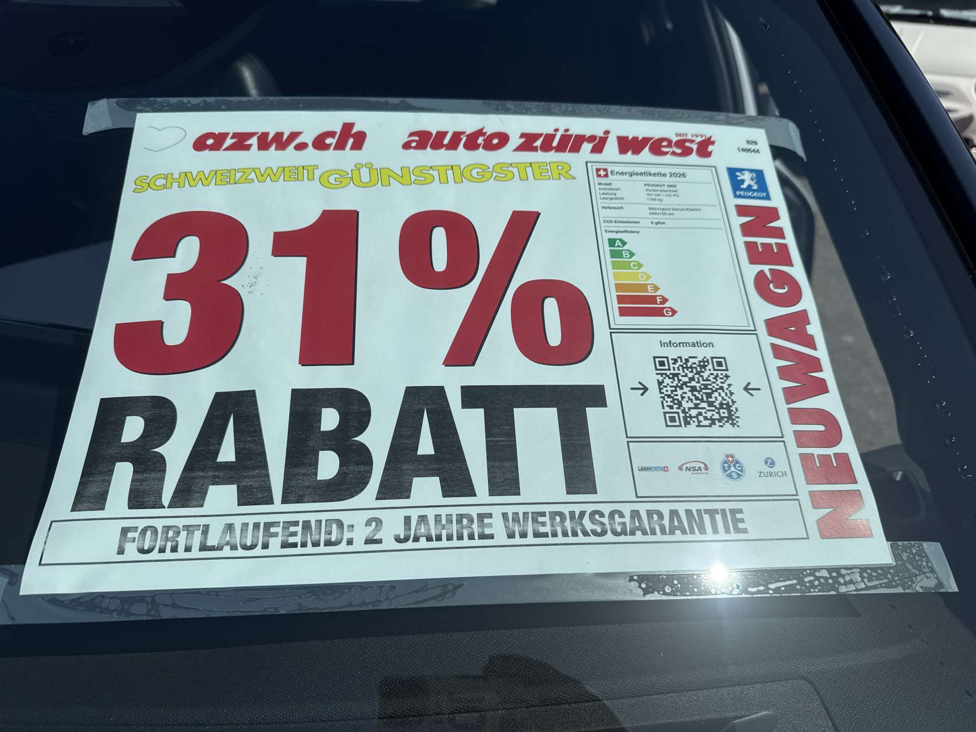 PEUGEOT 2008 1.2 145 MHEV GT Automat-image-3
