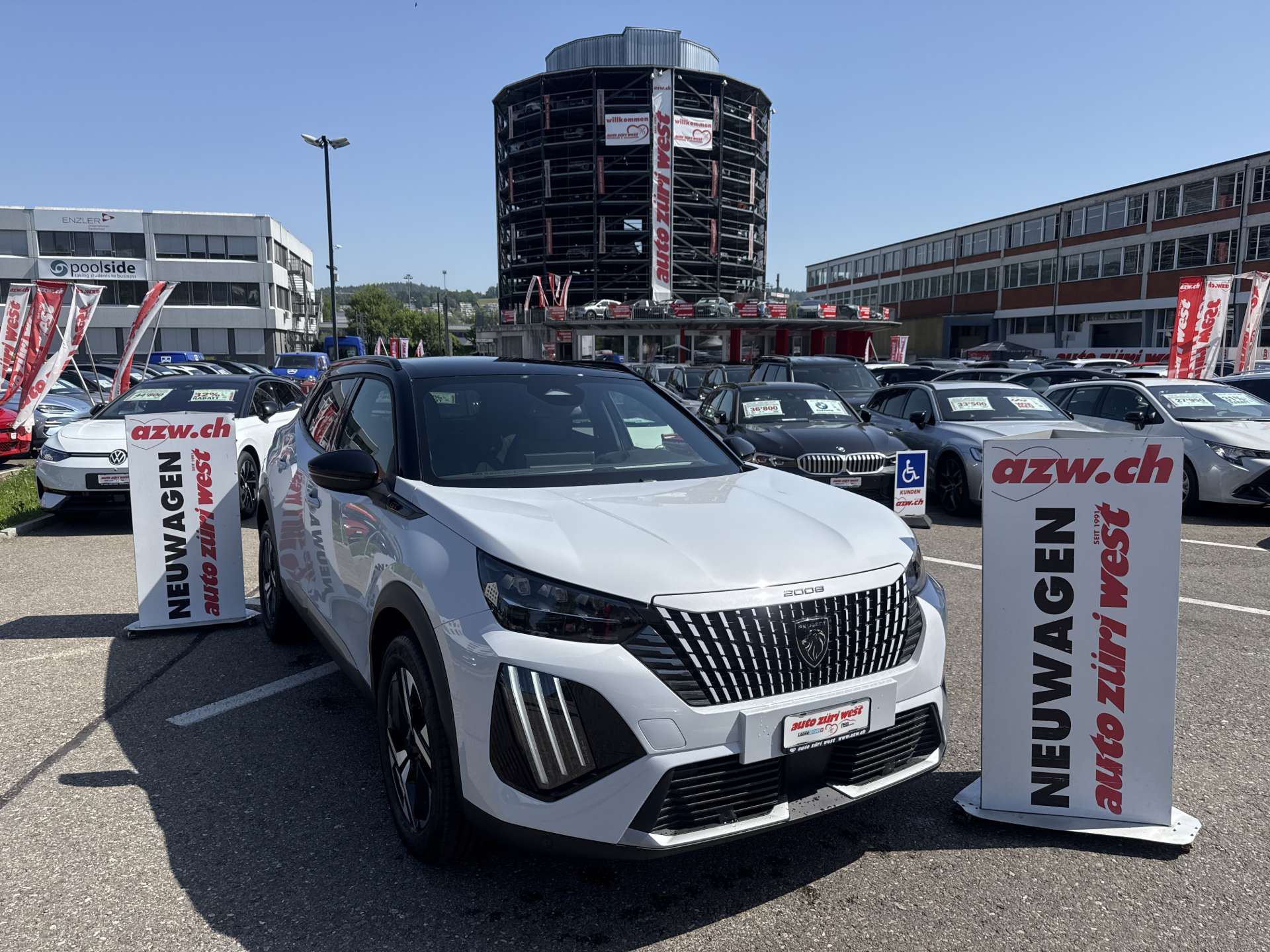 PEUGEOT 2008 1.2 145 MHEV GT Automat-image-0