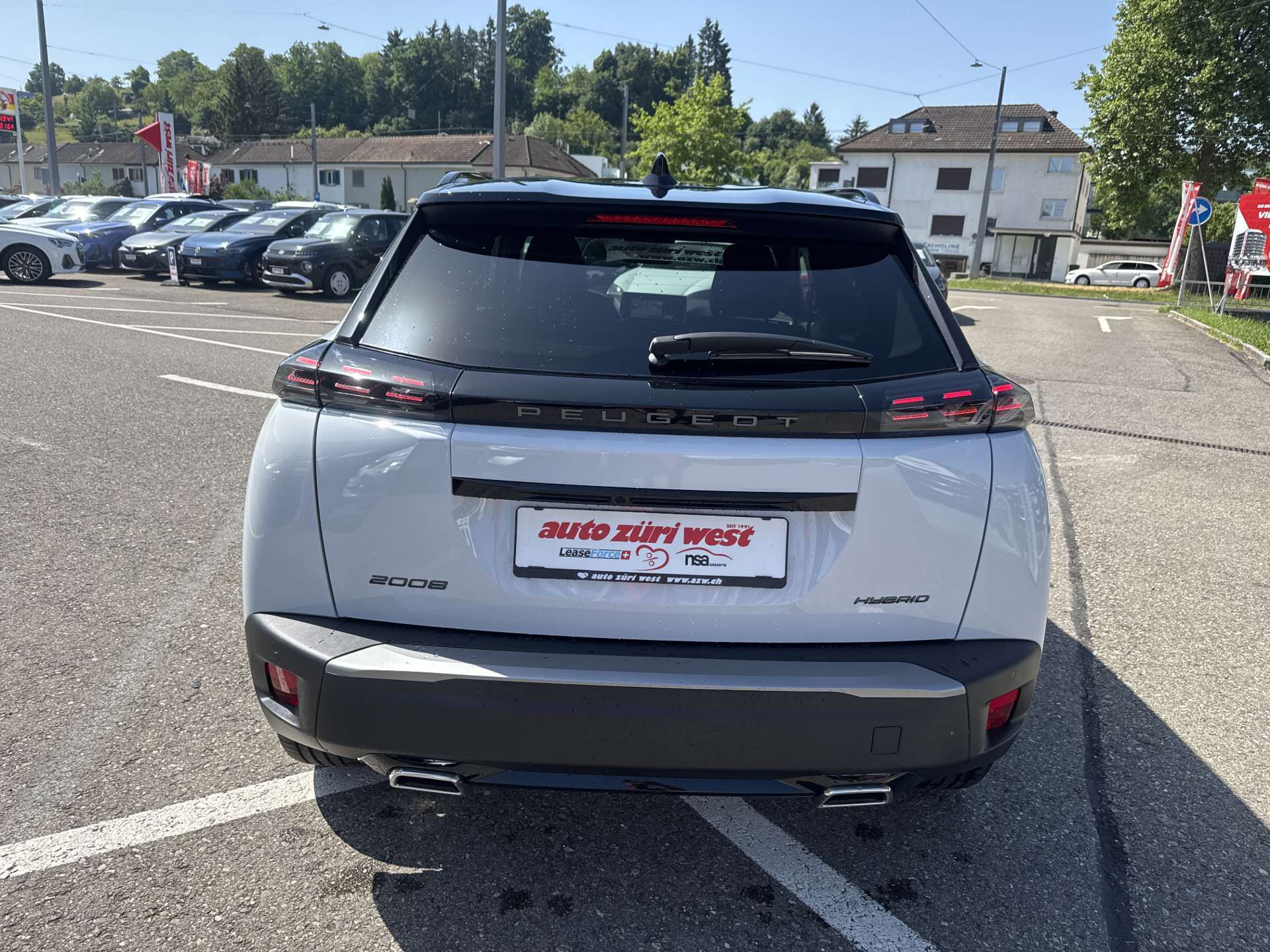 PEUGEOT 2008 1.2 145 MHEV GT Automat-image-14