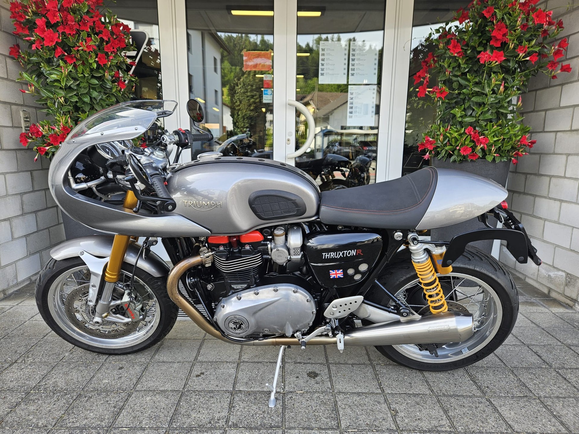 TRIUMPH Thruxton R 1200 i ABS-image-4