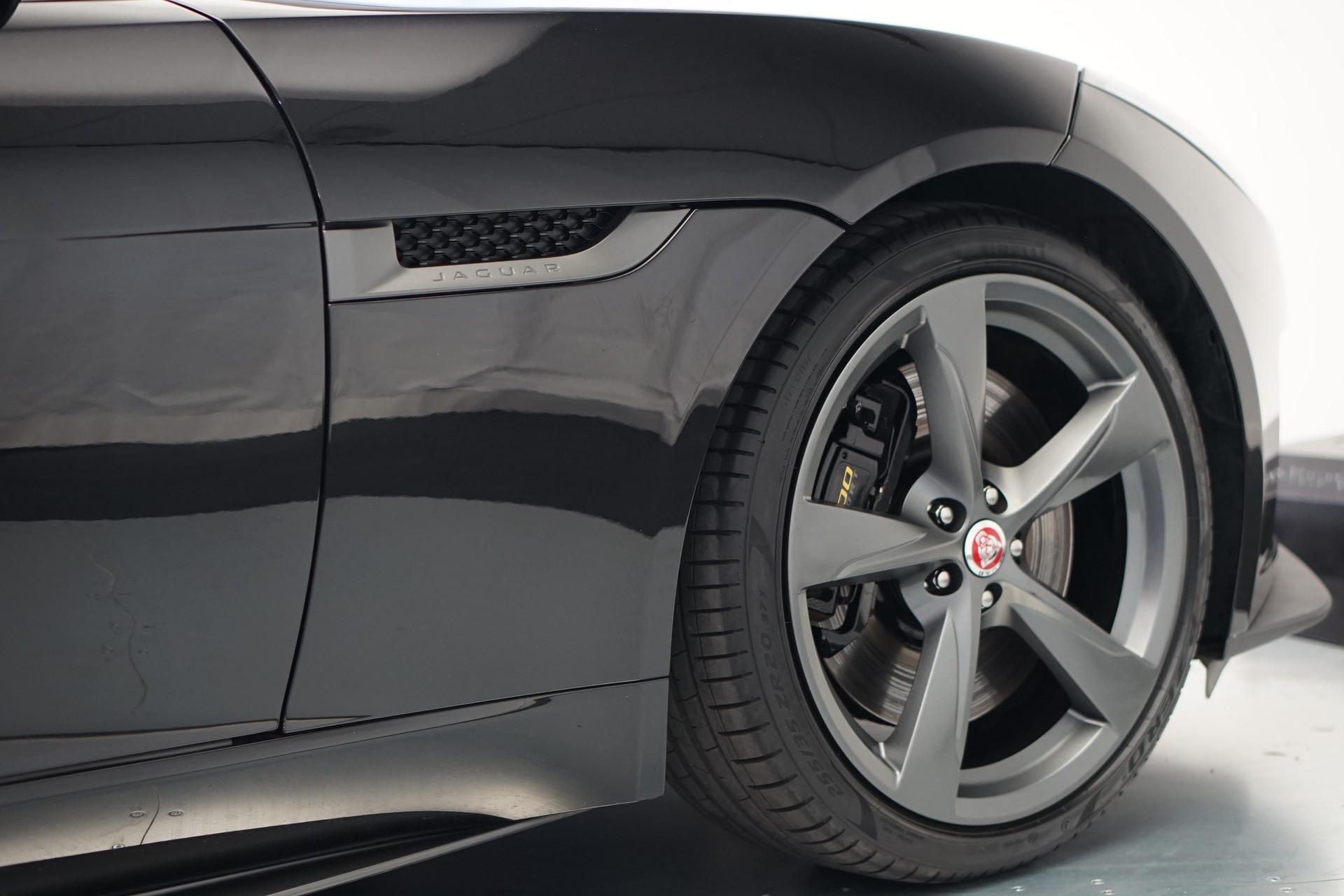 JAGUAR F-Type Coupé 3.0 V6 S/C 400 Sport AWD Automatik-image-30