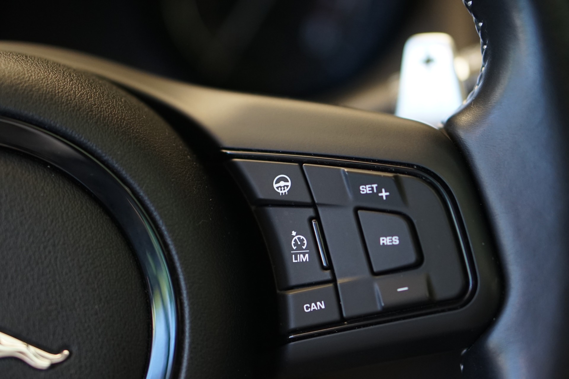 JAGUAR F-Type Coupé 3.0 V6 S/C 400 Sport AWD Automatik-image-19