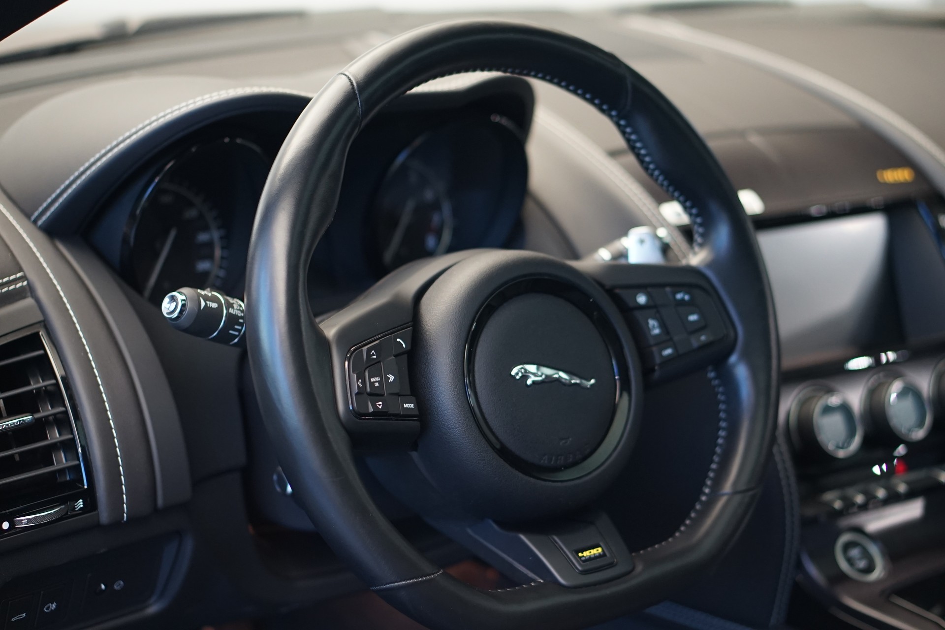 JAGUAR F-Type Coupé 3.0 V6 S/C 400 Sport AWD Automatik-image-16
