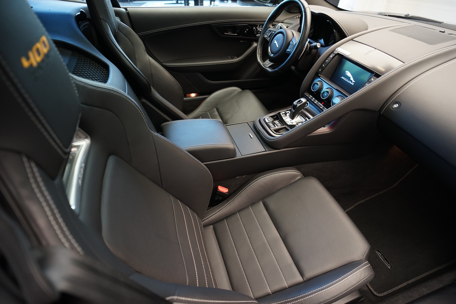 JAGUAR F-Type Coupé 3.0 V6 S/C 400 Sport AWD Automatik-image-13