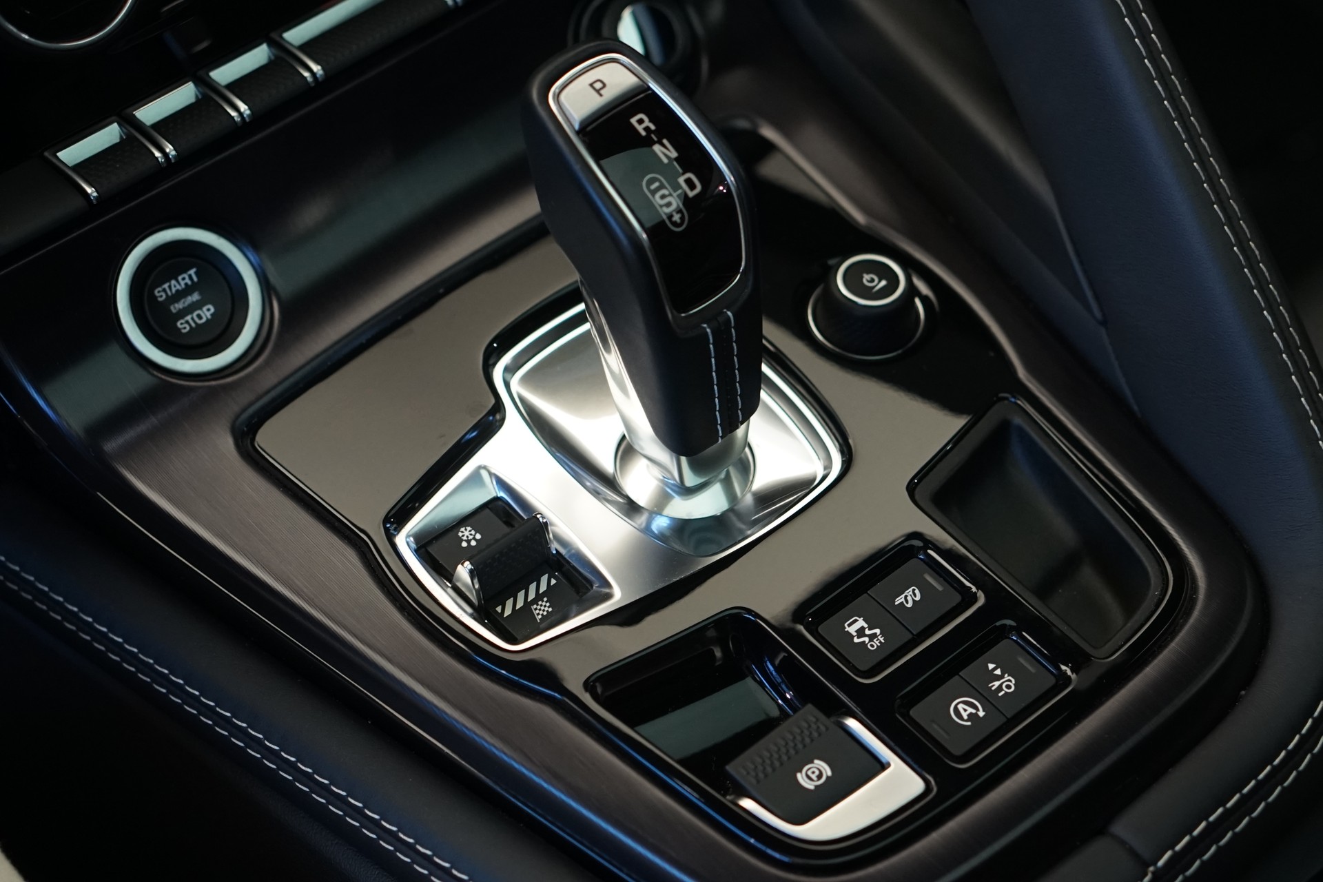 JAGUAR F-Type Coupé 3.0 V6 S/C 400 Sport AWD Automatik-image-21