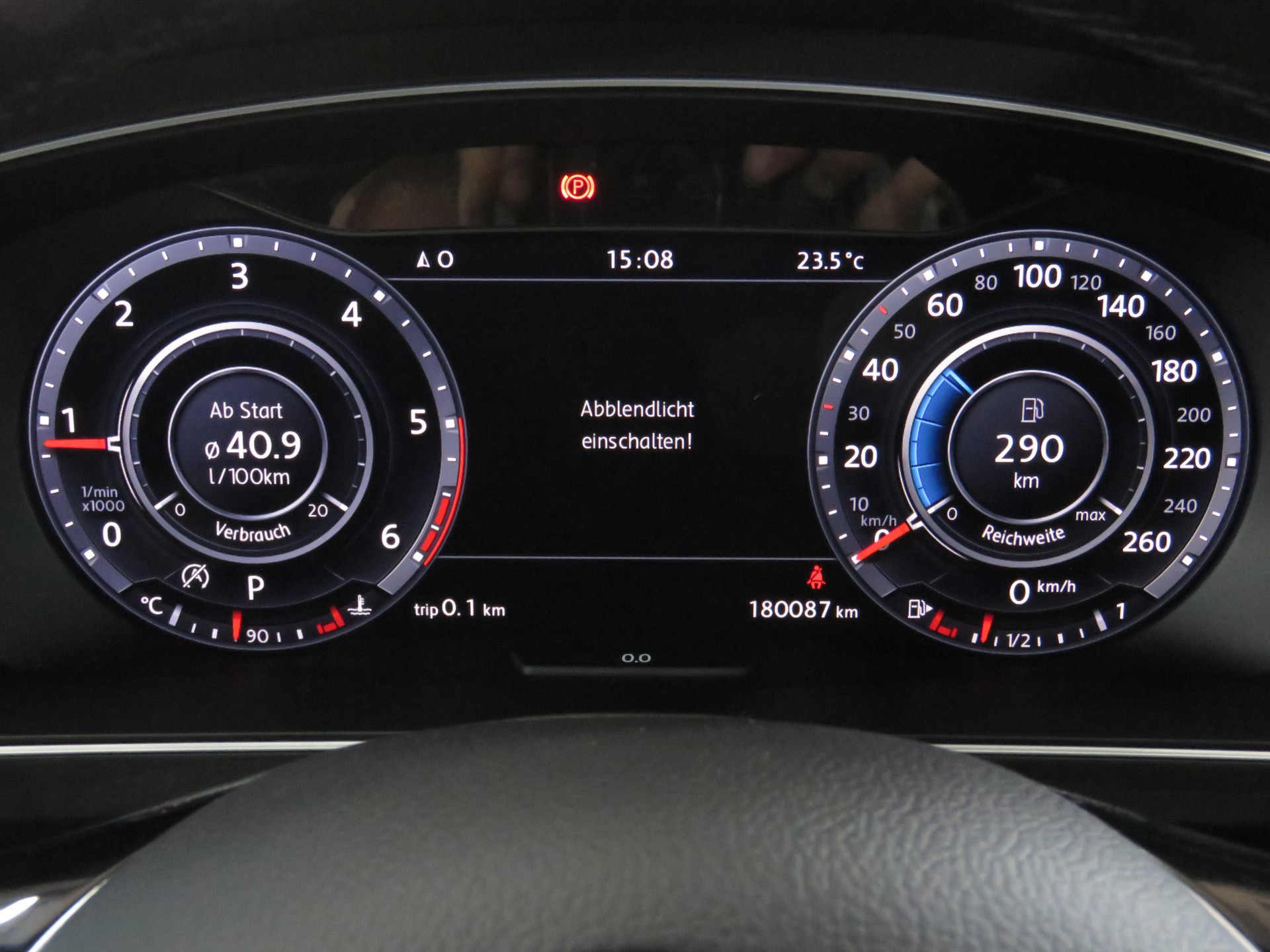 VW Tiguan 2.0 TDI SCR Highline 4-Motion DSG (AHK 2.5 t, Automat)-image-19