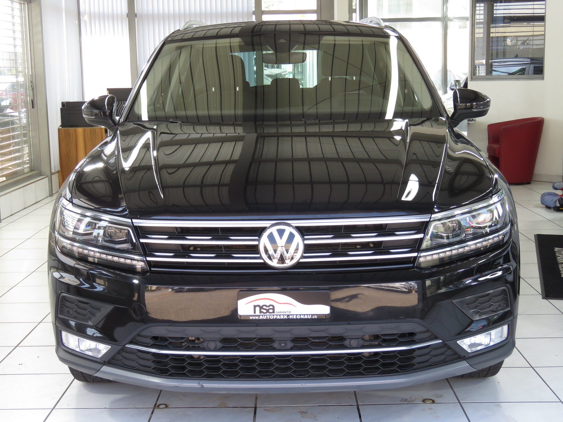 VW Tiguan 2.0 TDI SCR Highline 4-Motion DSG (AHK 2.5 t, Automat)-showroom-element-1