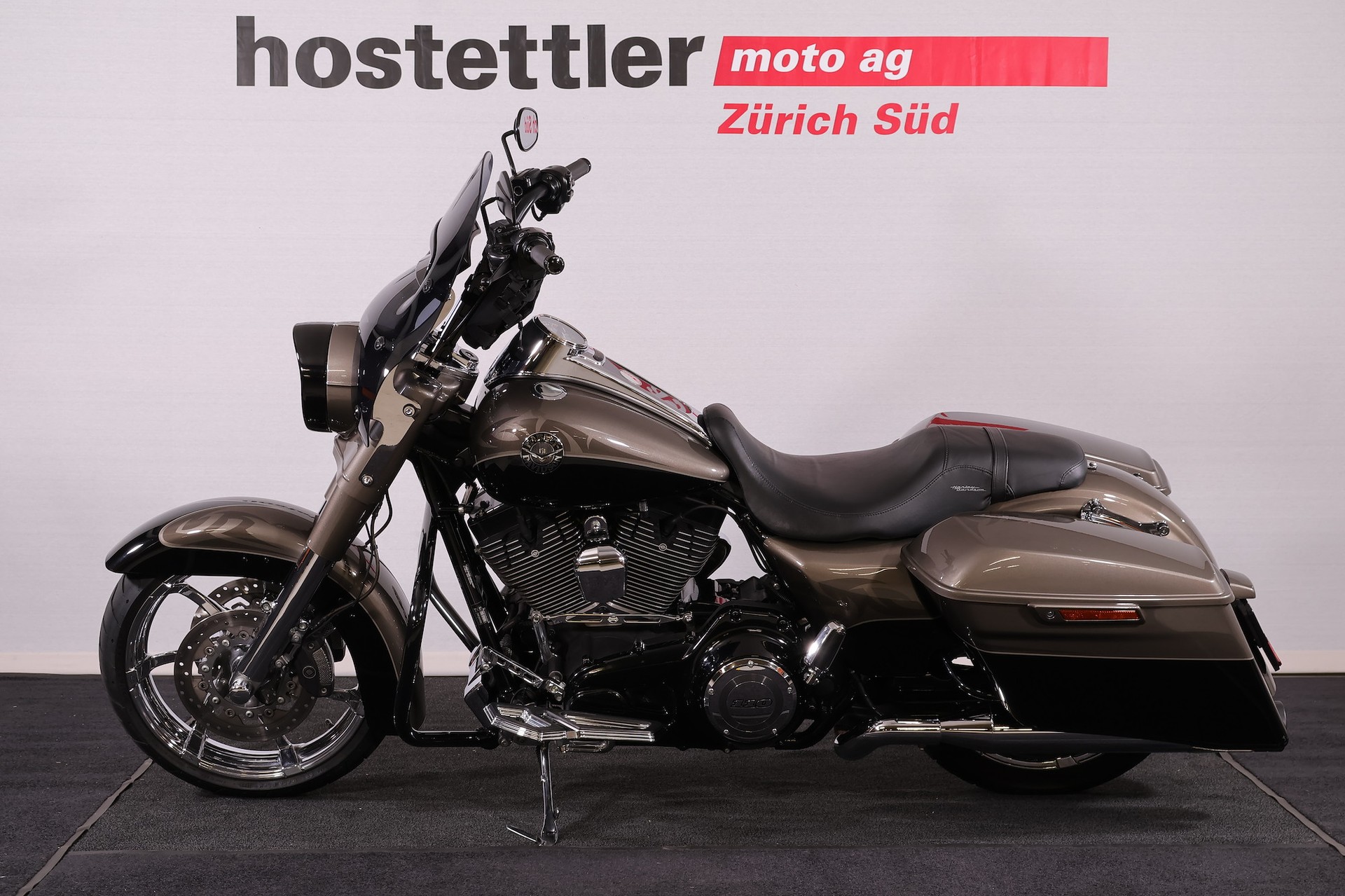 HARLEY-DAVIDSON FLHRSE 1800 Road King CVO ABS