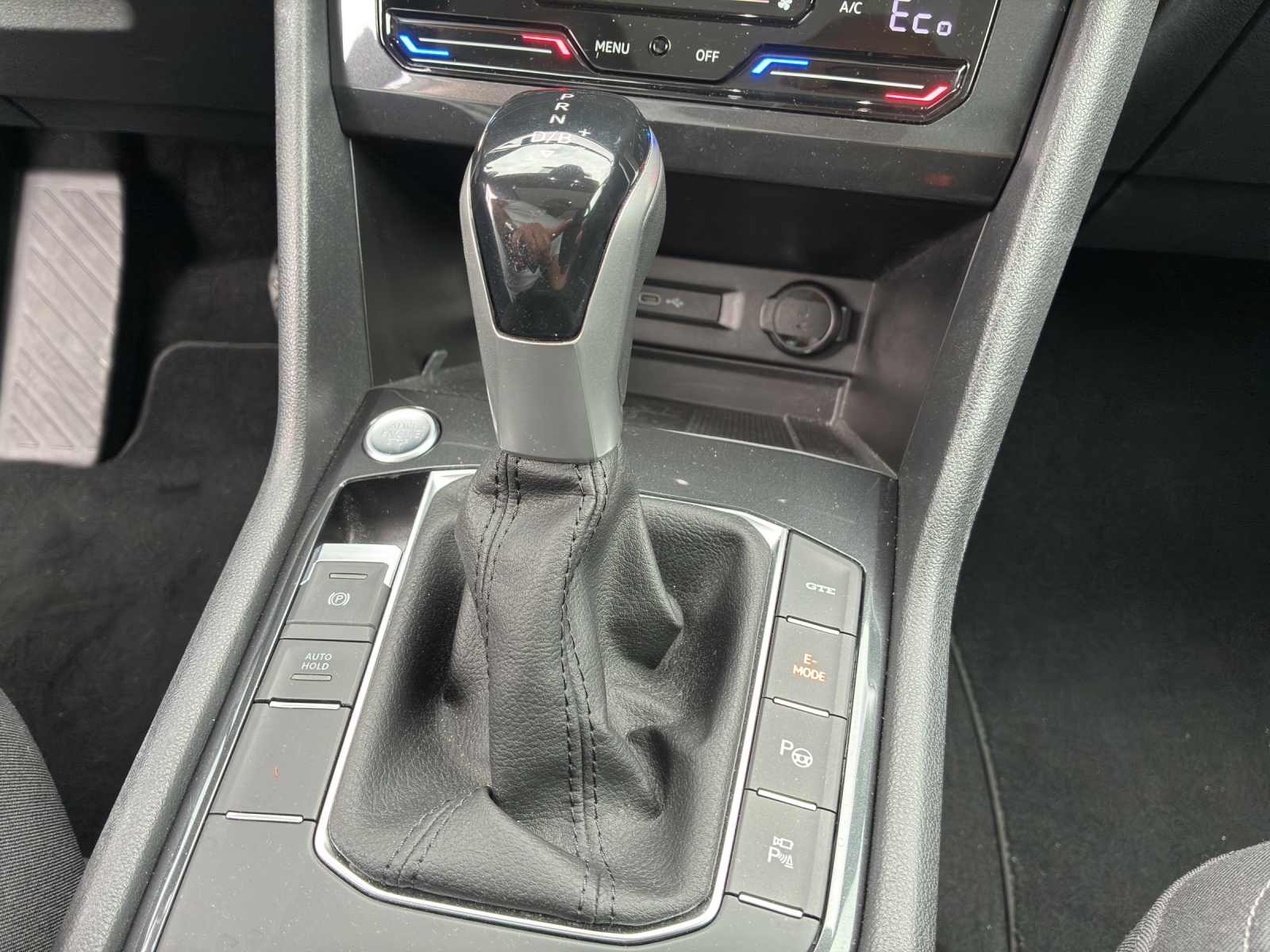 VW Tiguan 1.4TSI PHEV Elegance DSG-image-14