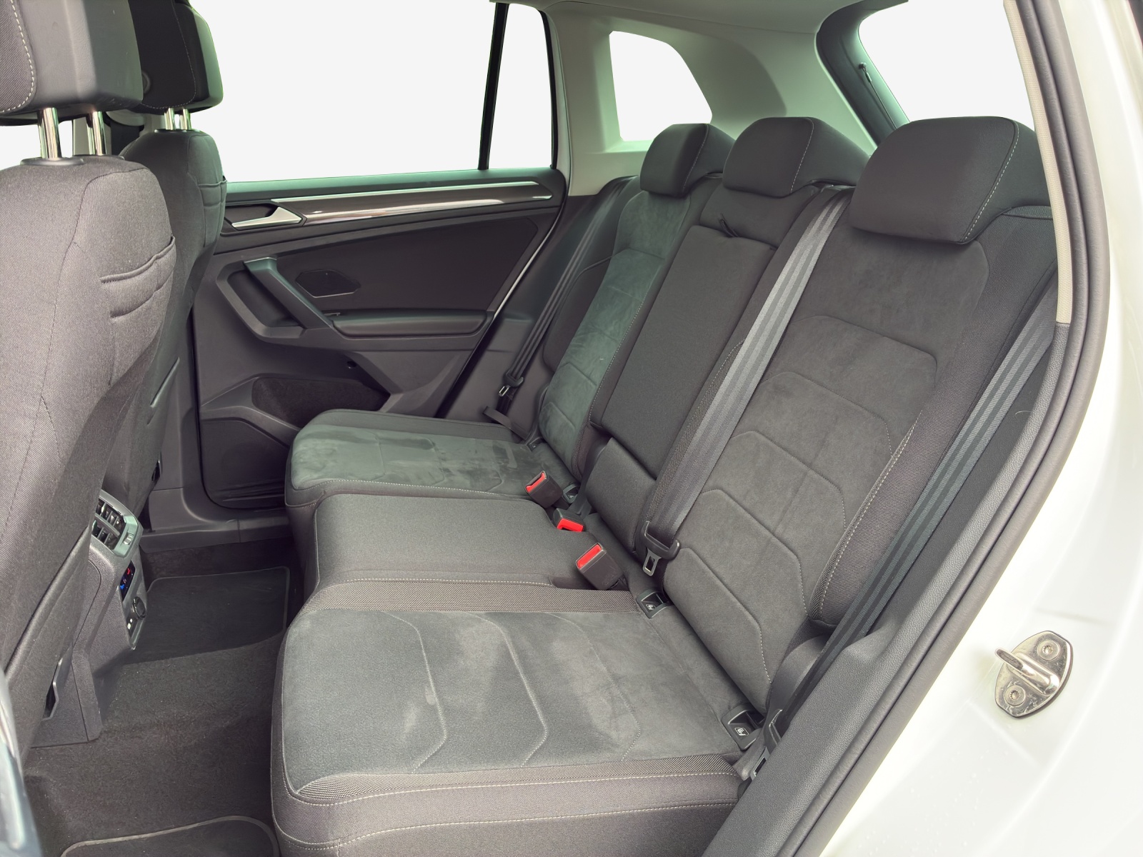VW Tiguan 1.4TSI PHEV Elegance DSG-image-11