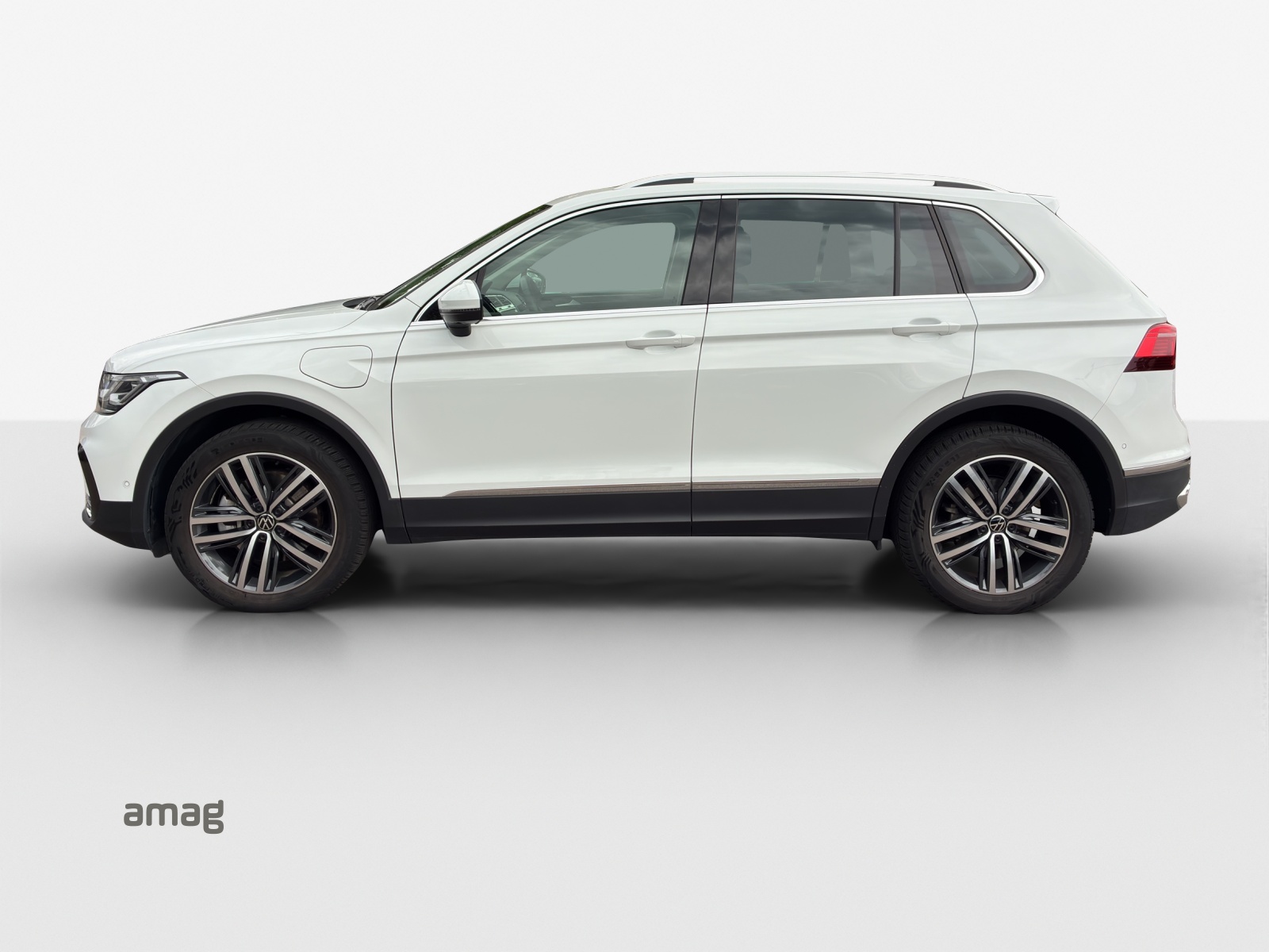 VW Tiguan 1.4TSI PHEV Elegance DSG-showroom-element-1