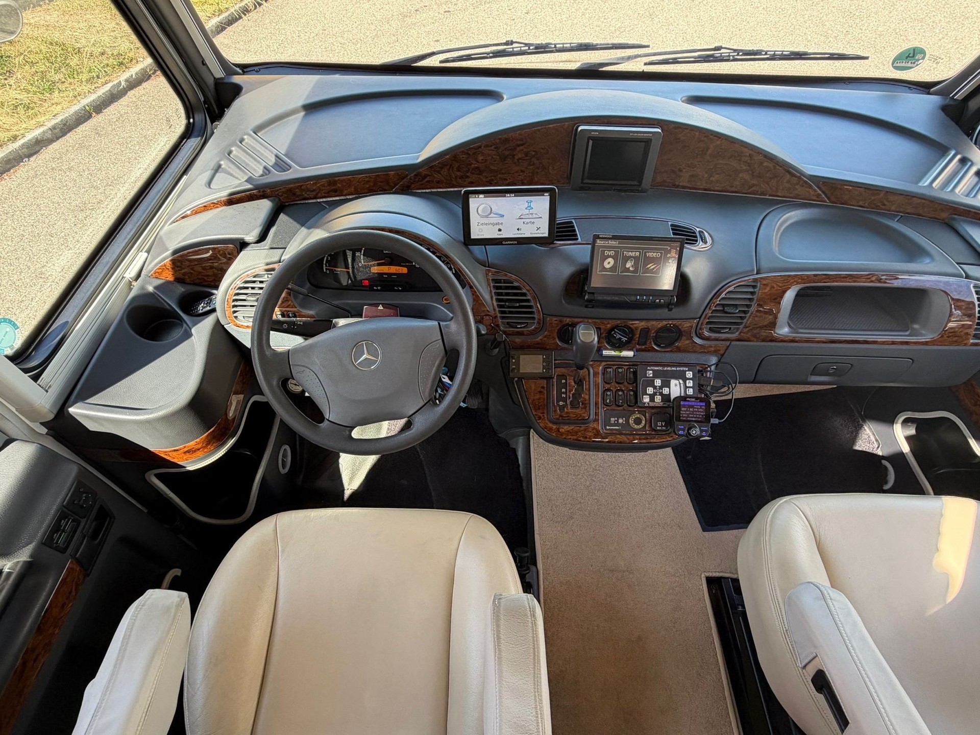 MERCEDES-BENZ-image-26
