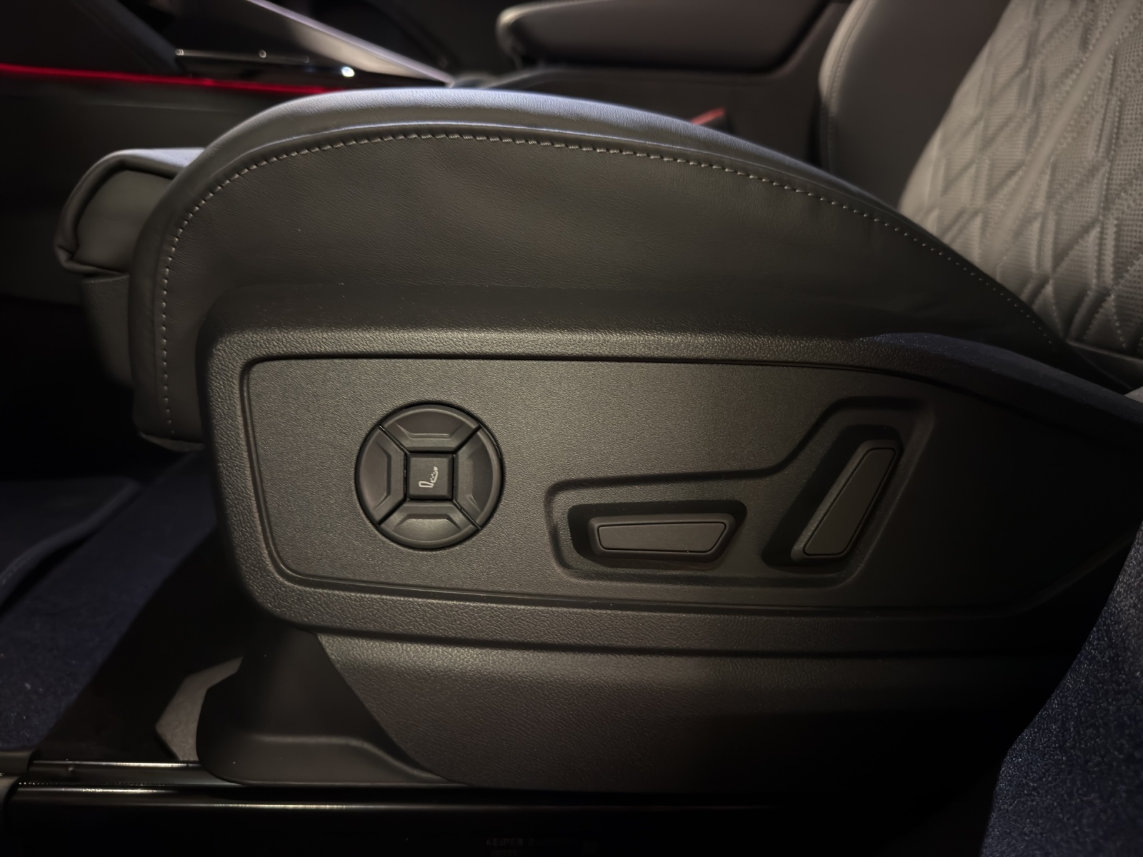 AUDI Q5 TFSI quatto 150 kW S-tronic-image-27