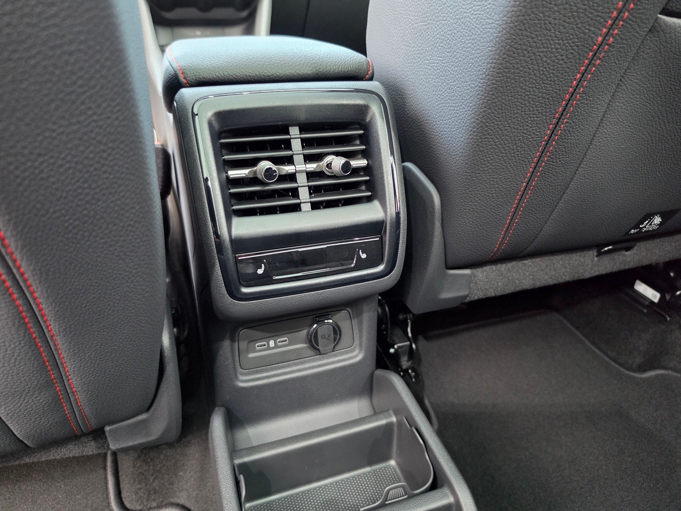 SKODA Kodiaq 2.0 TSI RS 4x4-image-23