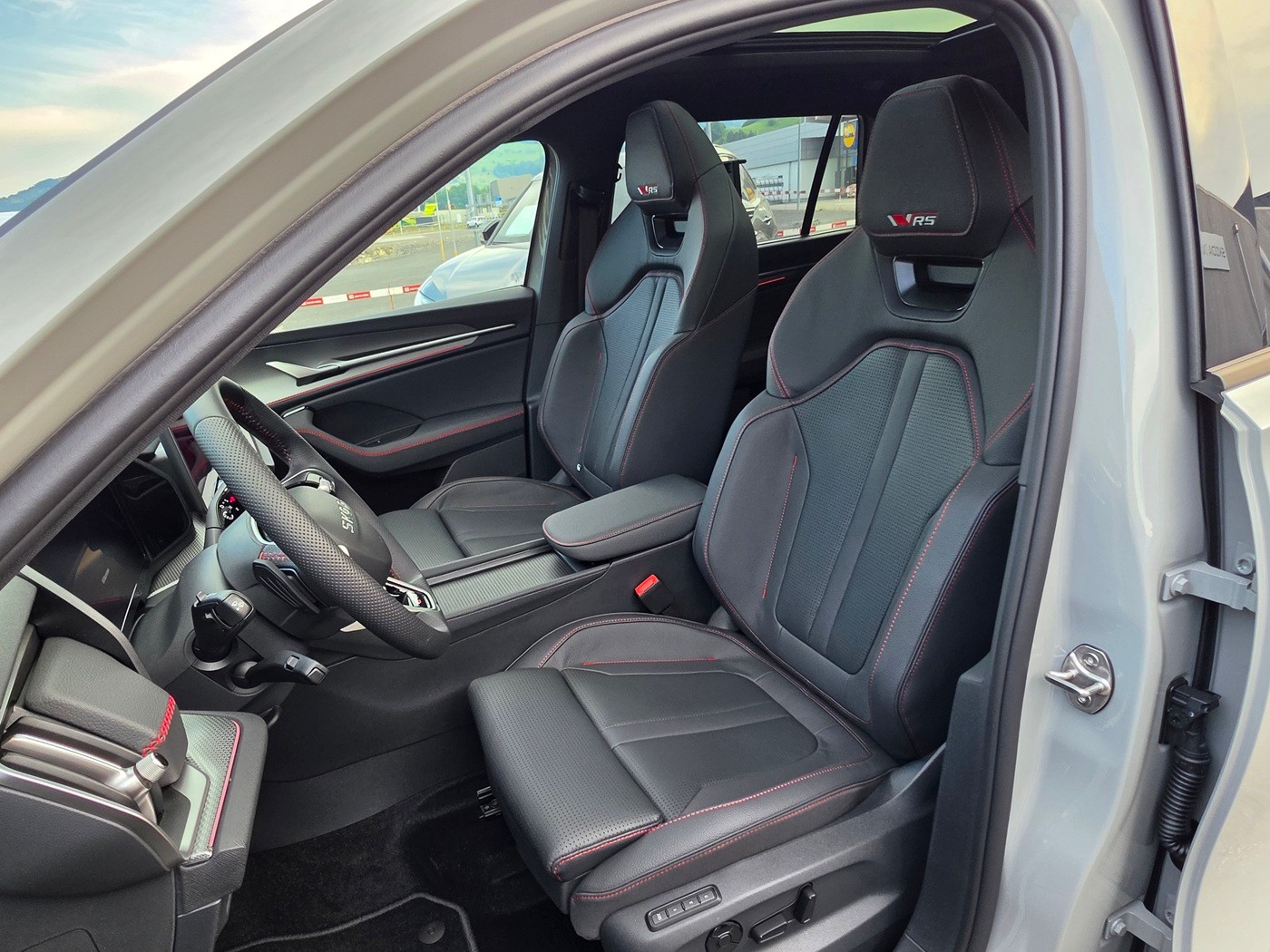 SKODA Kodiaq 2.0 TSI RS 4x4-image-8