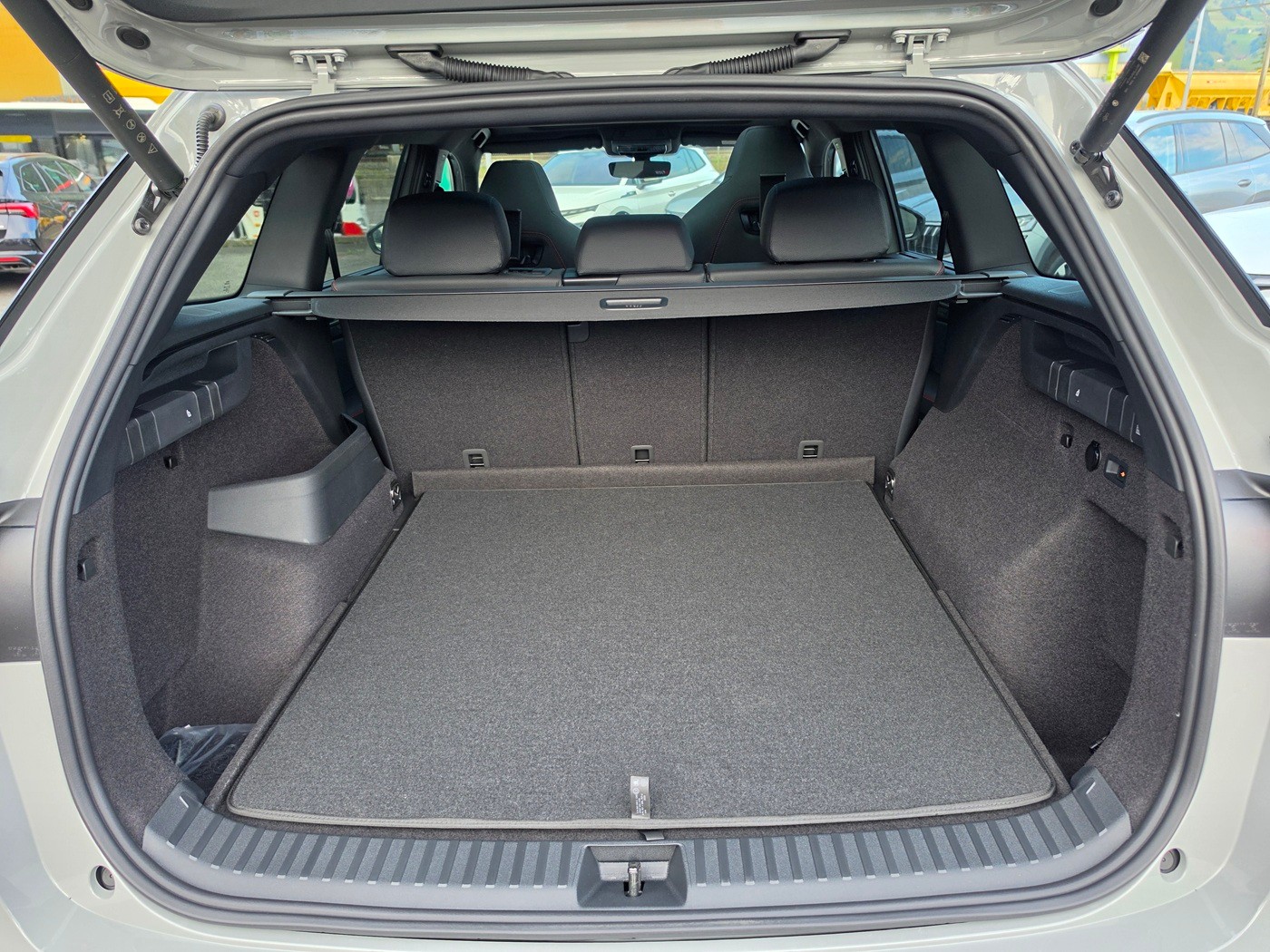 SKODA Kodiaq 2.0 TSI RS 4x4-image-5