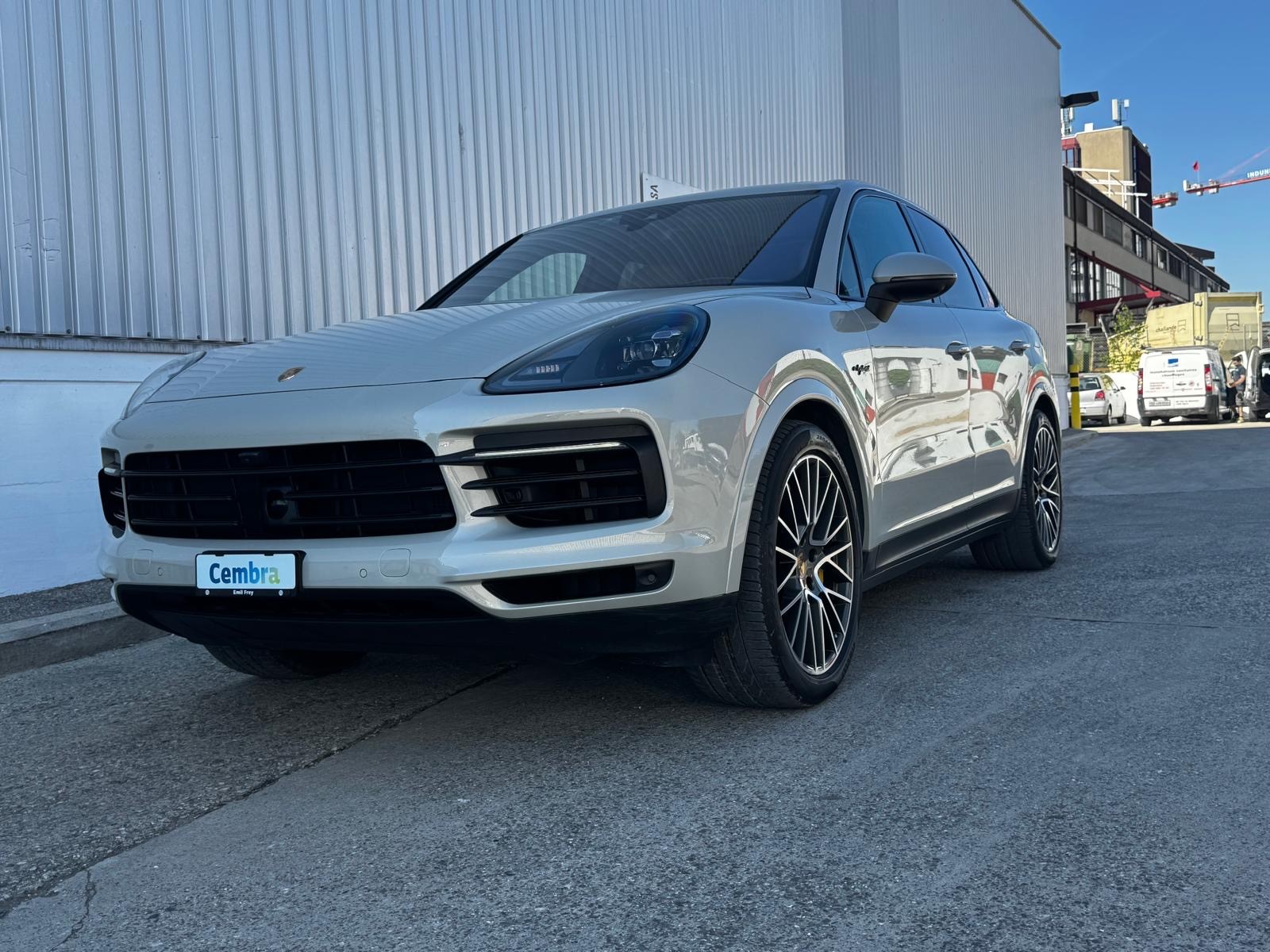 PORSCHE Cayenne E-Hybrid Platinum Edition-image-3