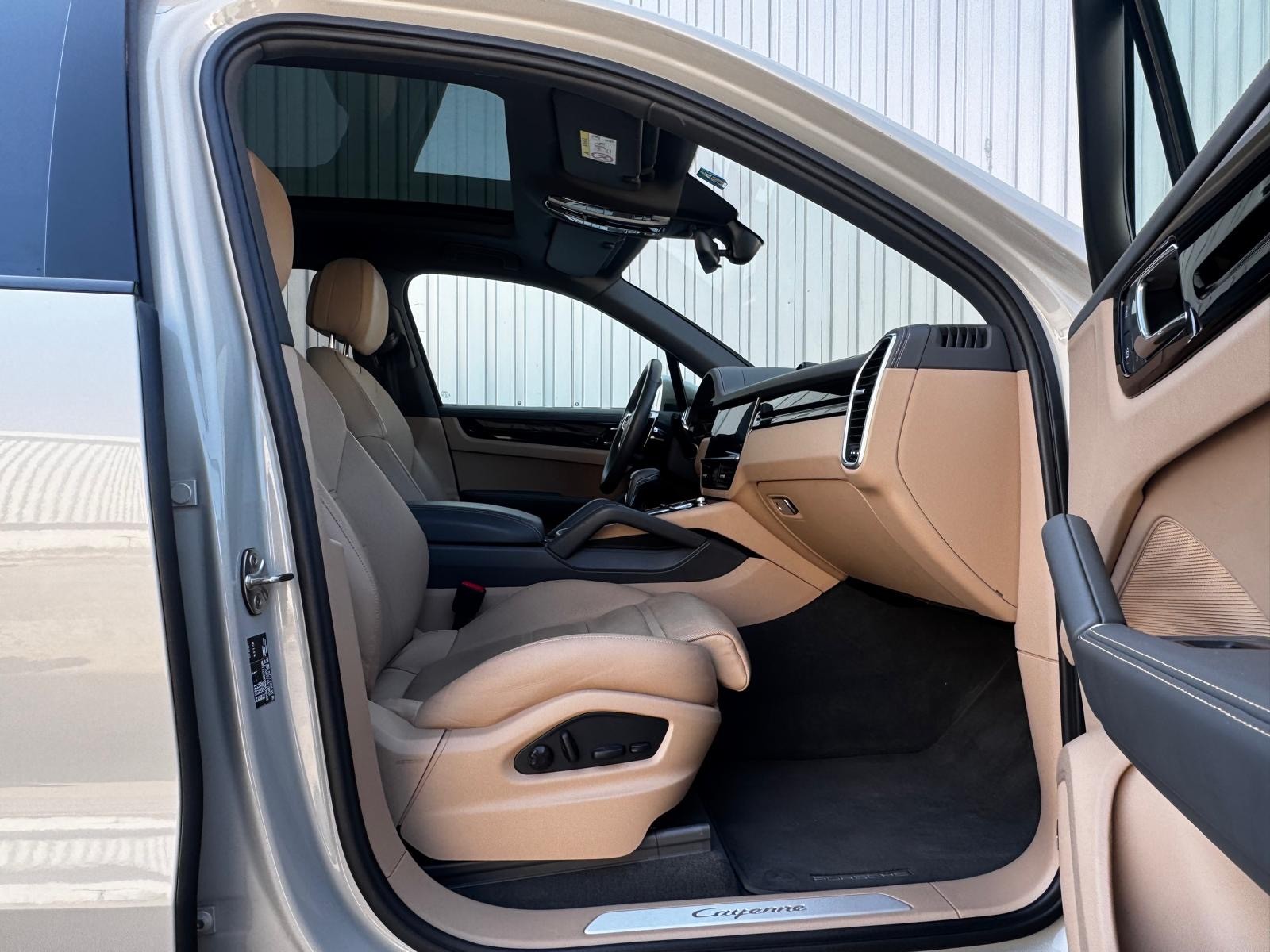 PORSCHE Cayenne E-Hybrid Platinum Edition-image-10