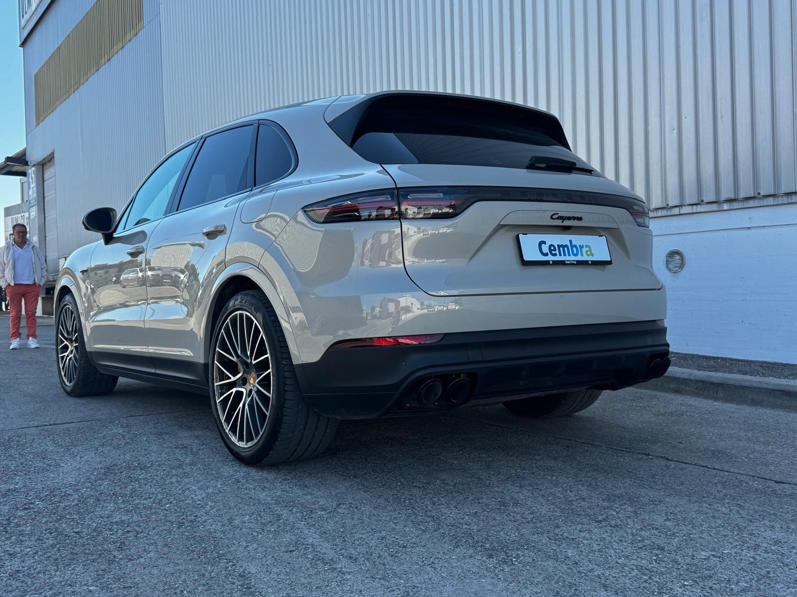 PORSCHE Cayenne E-Hybrid Platinum Edition-image-5