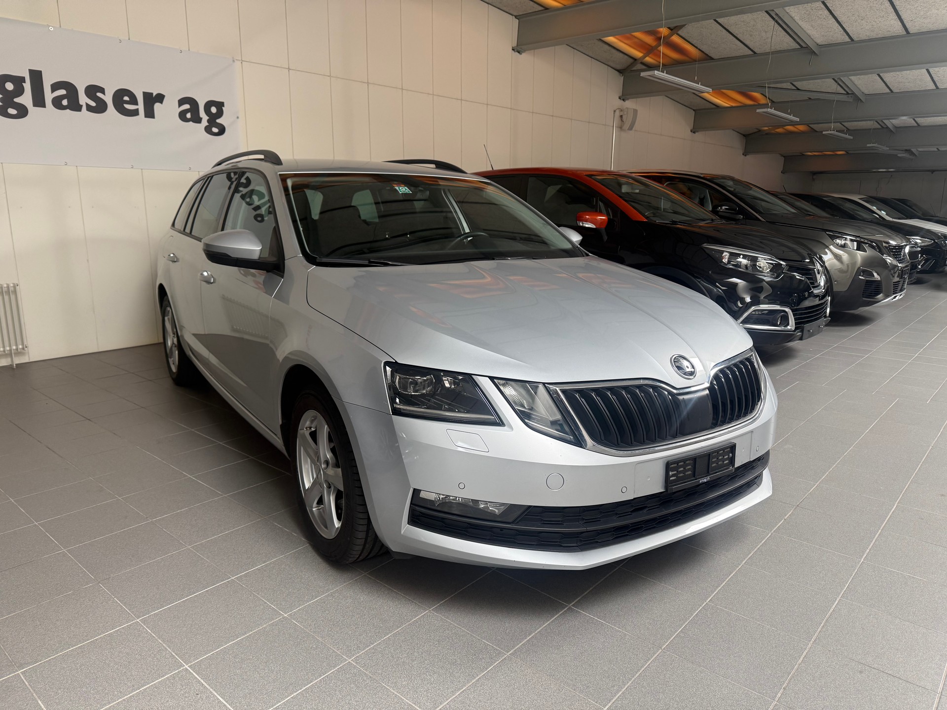 SKODA Octavia Combi 1.6 TDI Ambition DSG-image-3