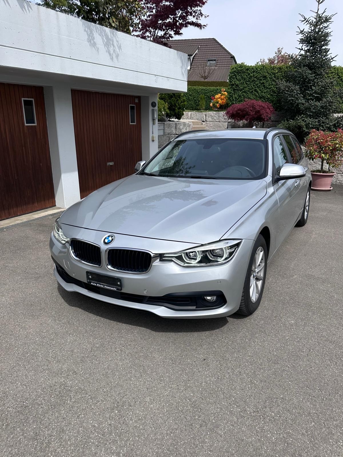 BMW 320d xDrive Touring Steptronic-image-0