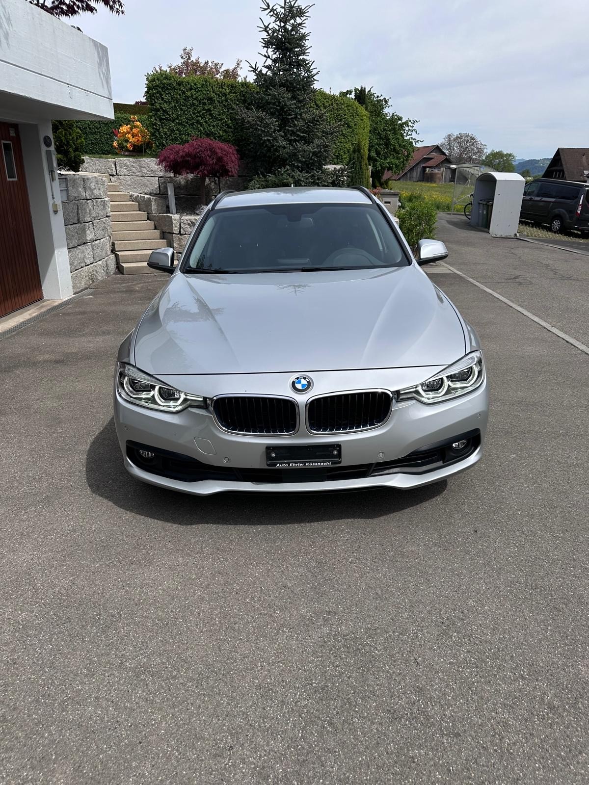BMW 320d xDrive Touring Steptronic-image-1