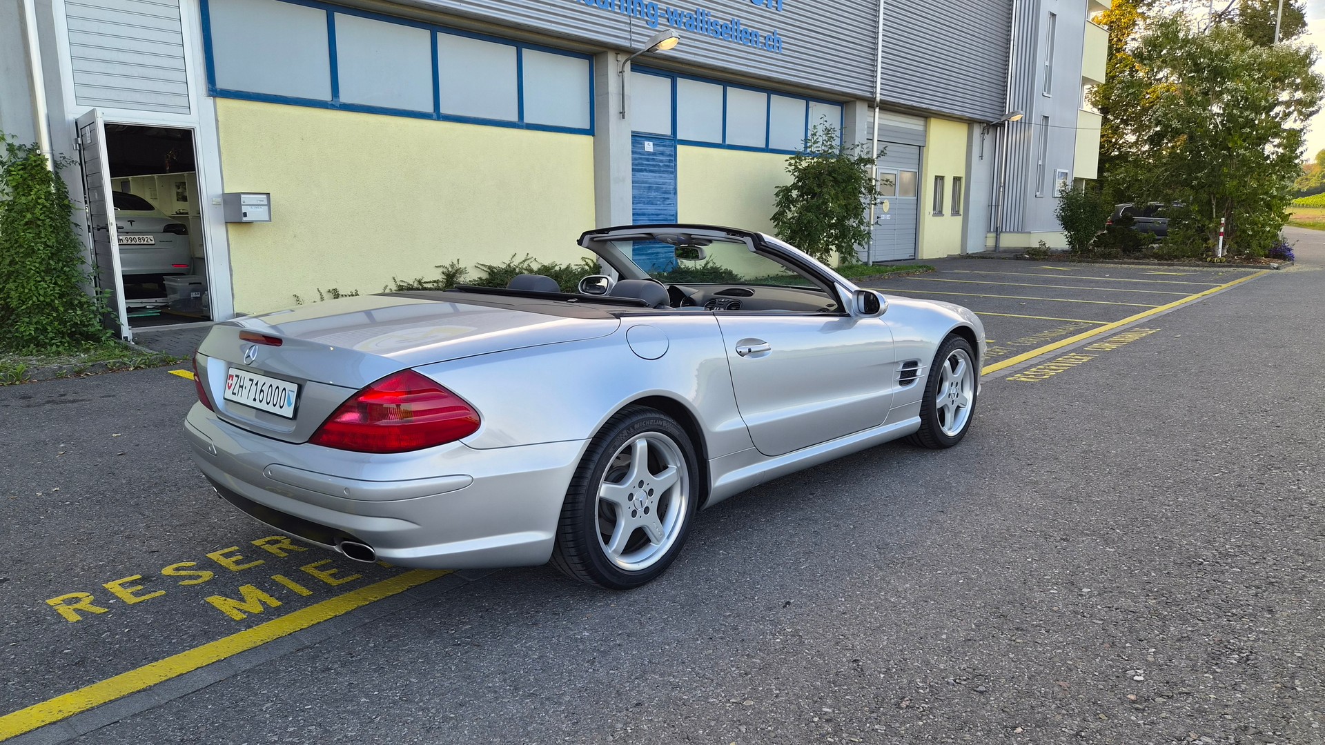 MERCEDES-BENZ SL 500 AMG Paket ab Werk-image-2