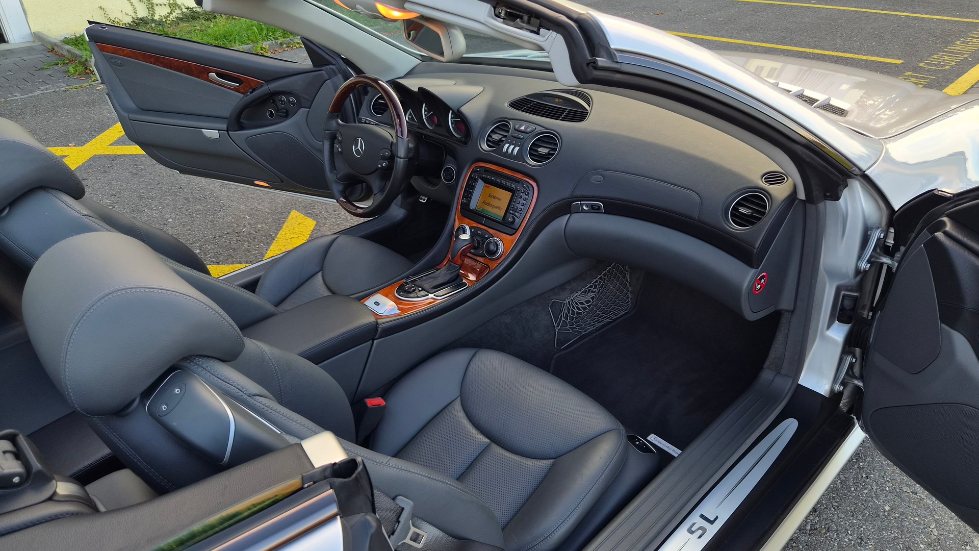 MERCEDES-BENZ SL 500 AMG Paket ab Werk-image-10